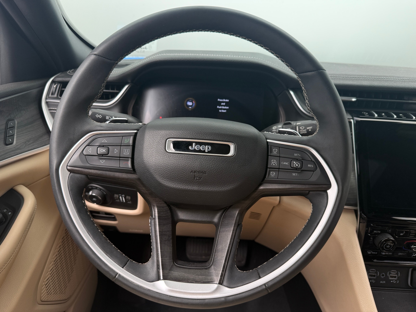 Thumbnail: 2023 Jeep Grand Cherokee - 4