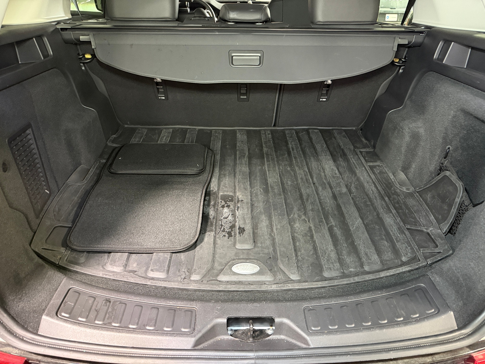 Thumbnail: 2024 Land Rover Discovery Sport - 6