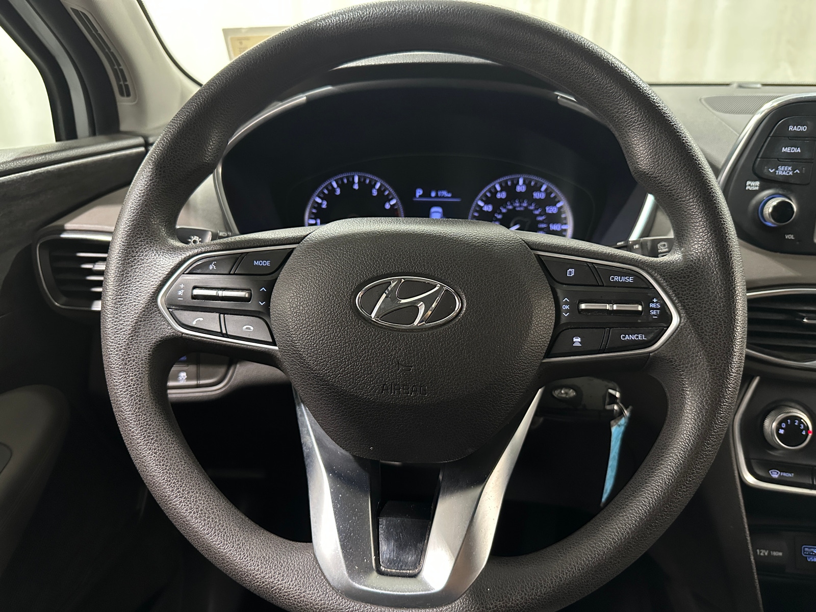 Thumbnail: 2019 Hyundai Santa Fe - 5