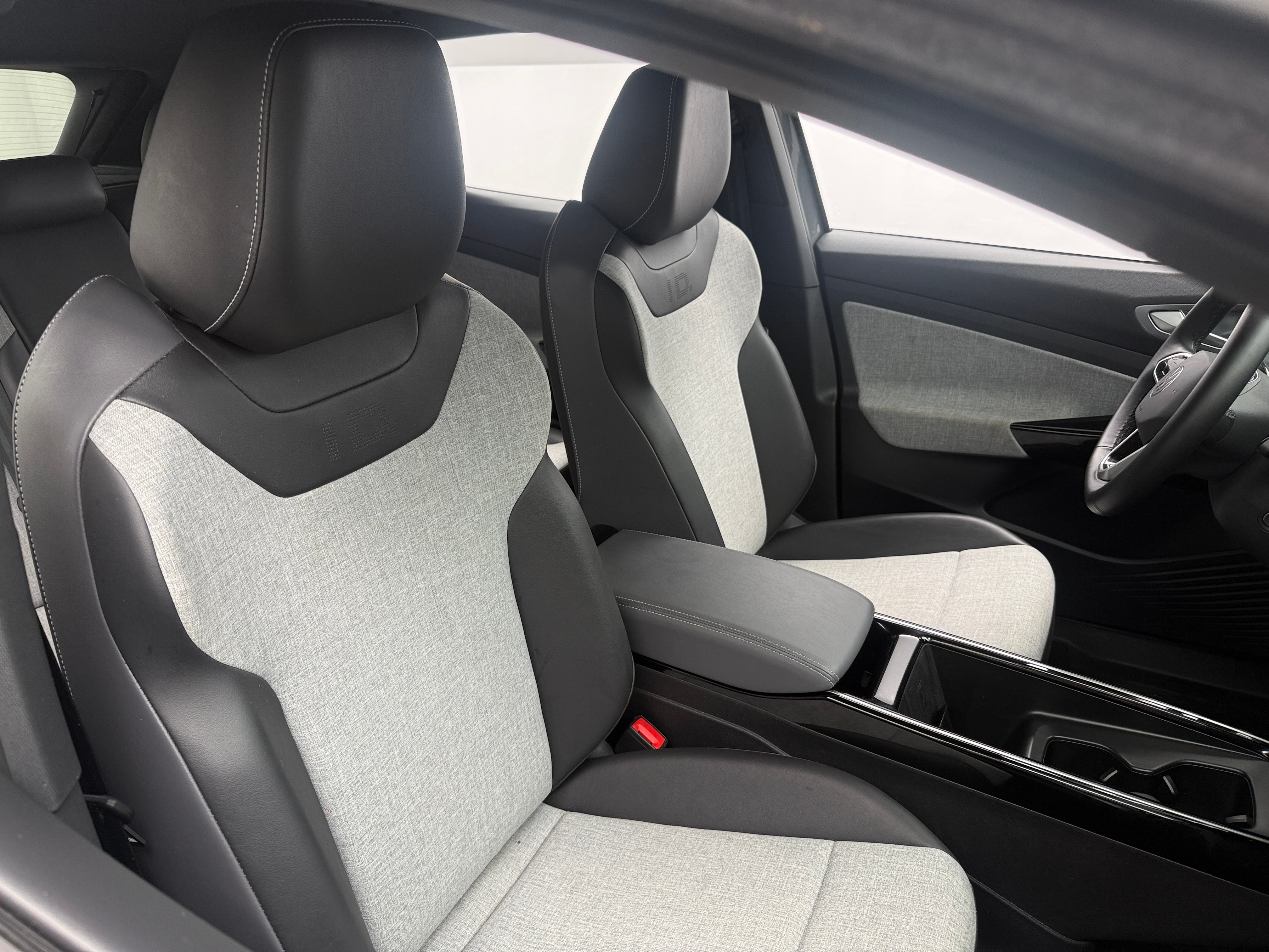 Used 2024 Volkswagen ID.4 STANDARD with VIN 1V2BMPE83RC009340 for sale in Auburn, WA