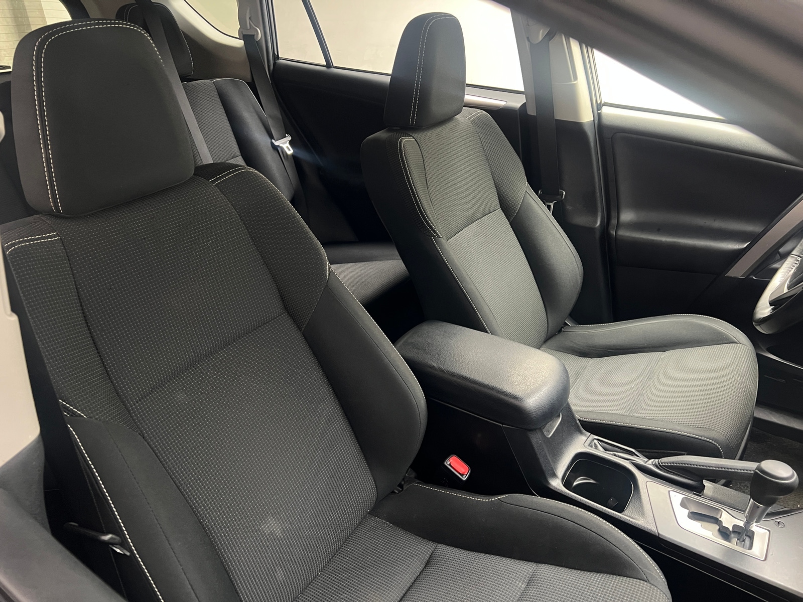 Thumbnail: 2018 Toyota RAV4 - 2