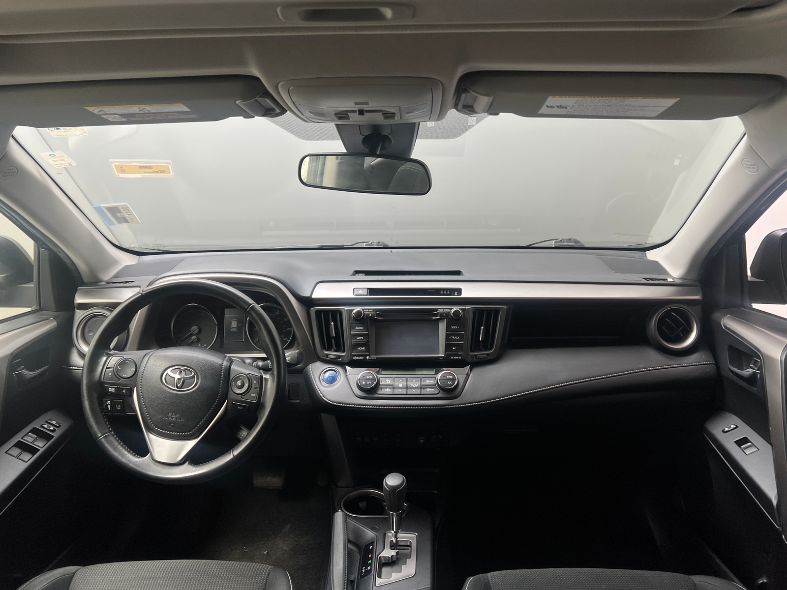 Thumbnail: 2018 Toyota RAV4 - 3