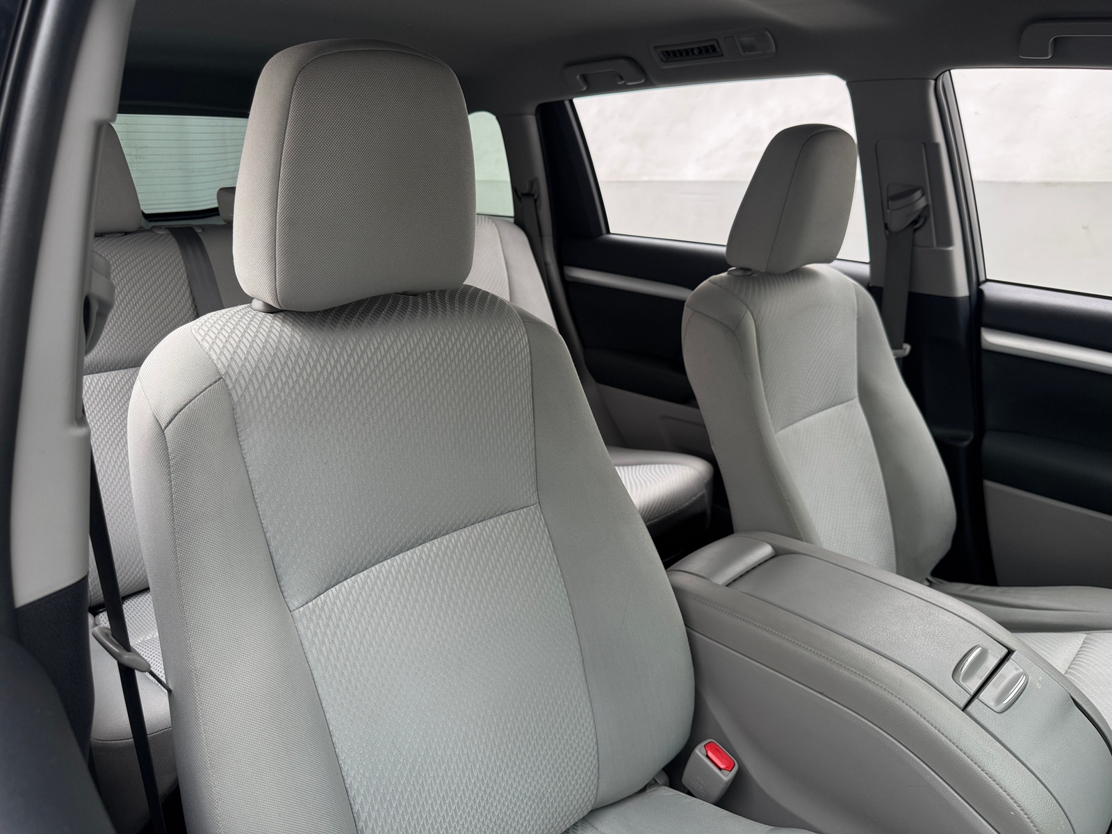 Thumbnail: 2019 Toyota Highlander - 2