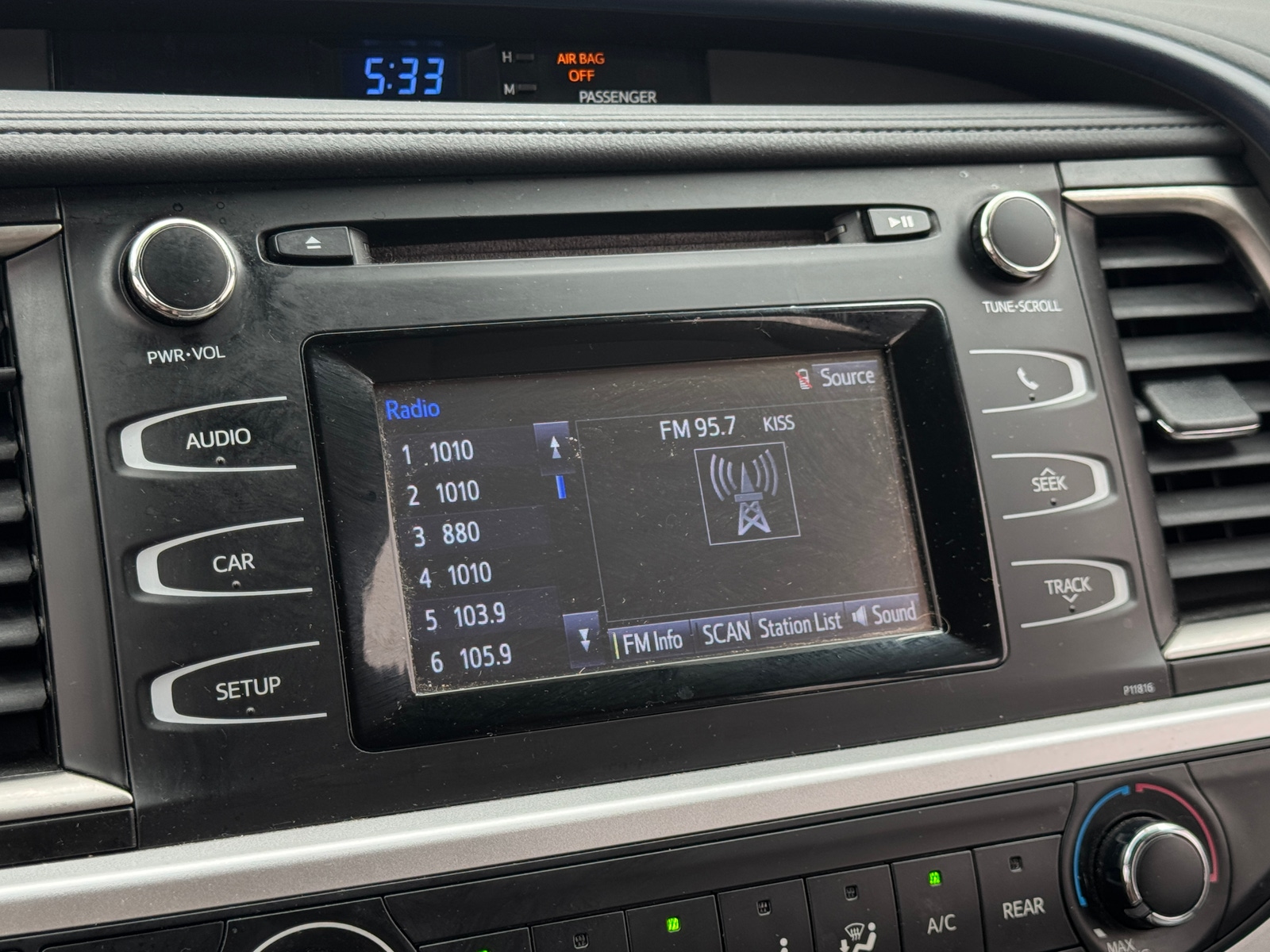 Thumbnail: 2019 Toyota Highlander - 4