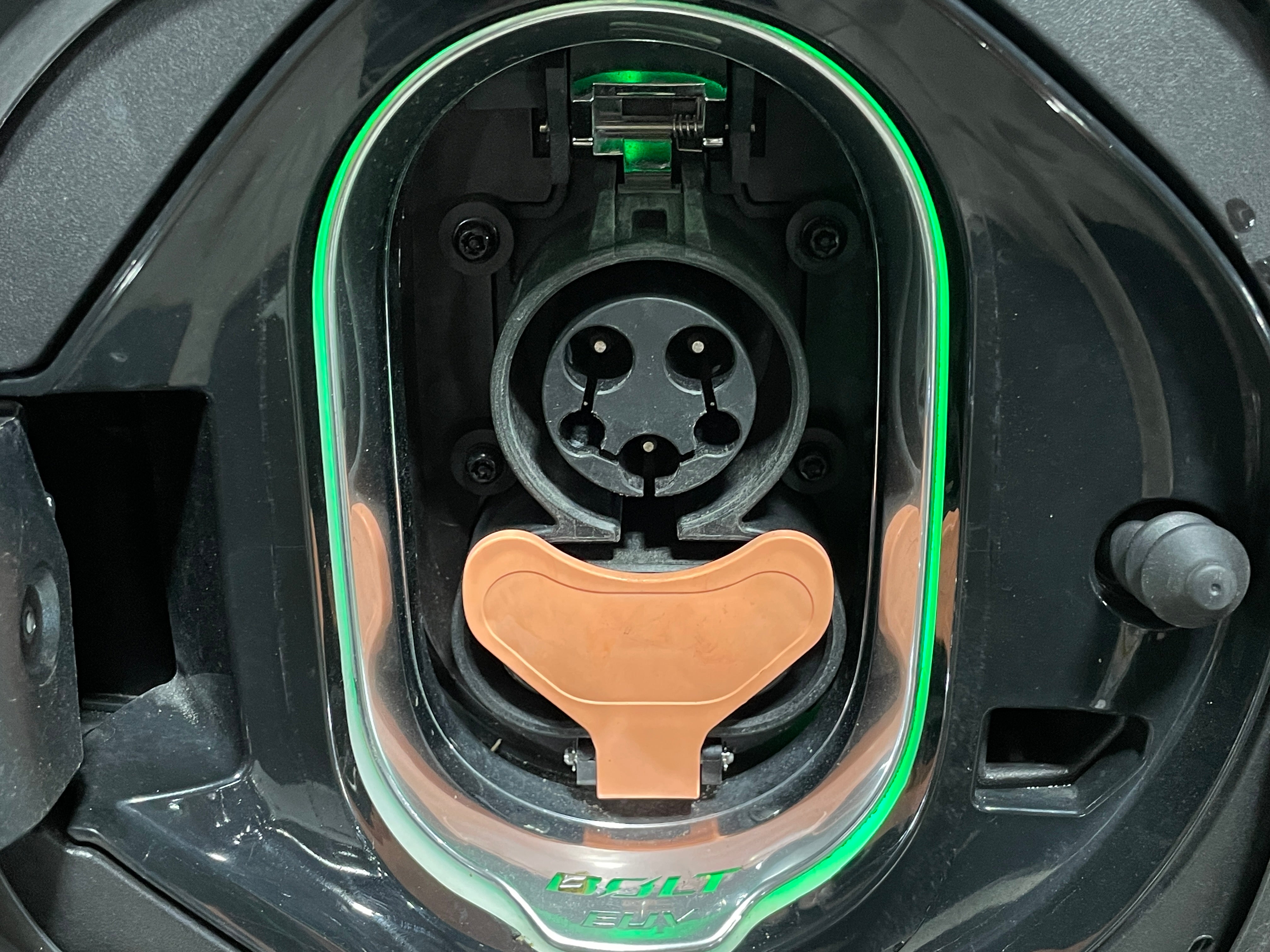 Used 2023 Chevrolet Bolt EUV Premier with VIN 1G1FZ6S02P4131300 for sale in Auburn, WA