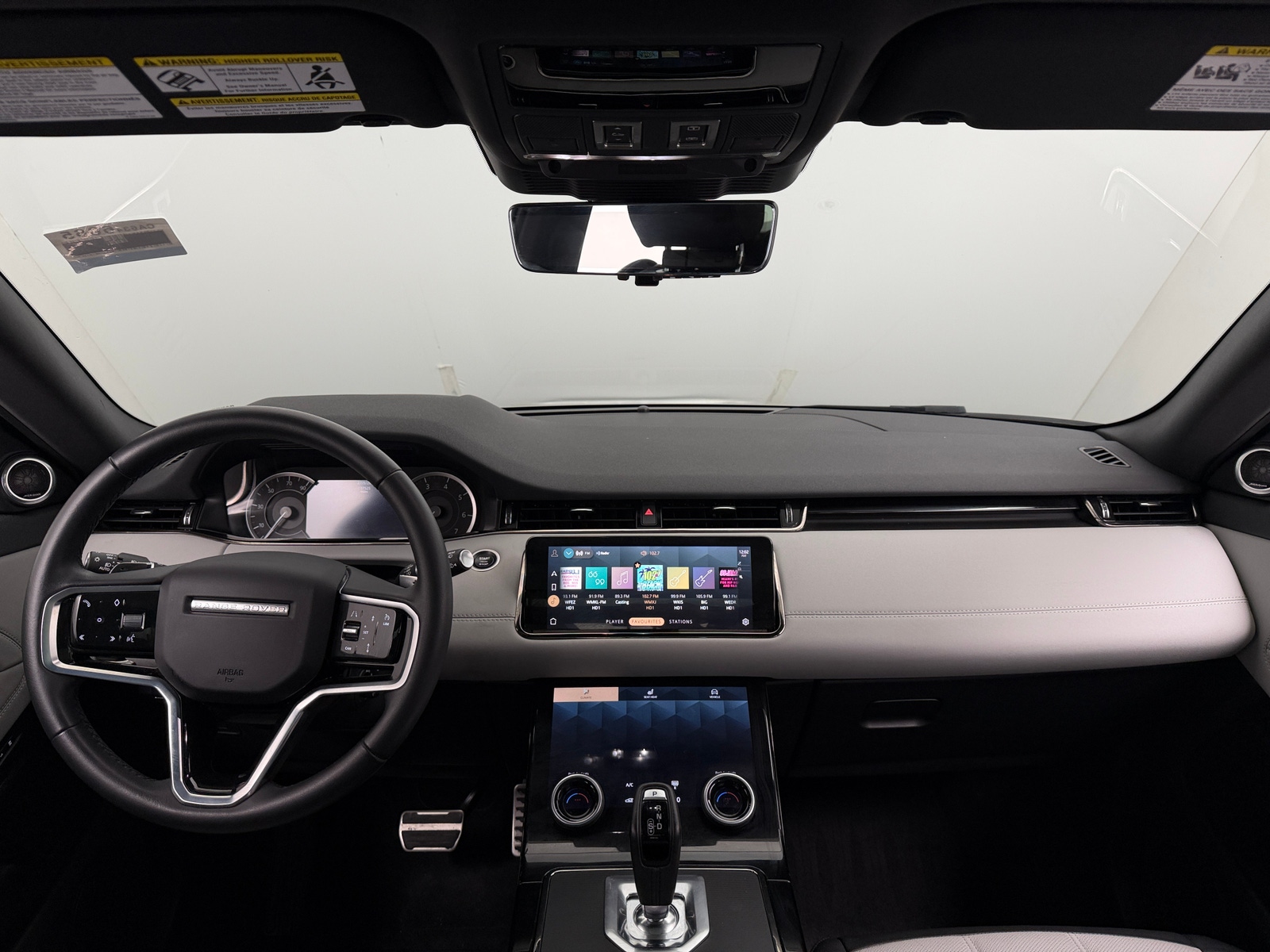 Thumbnail: 2023 Land Rover Range Rover Evoque - 2