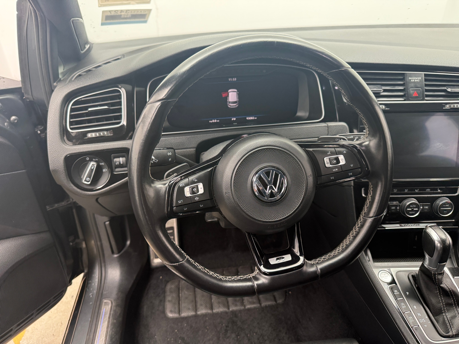 Thumbnail: 2019 Volkswagen Golf - 4