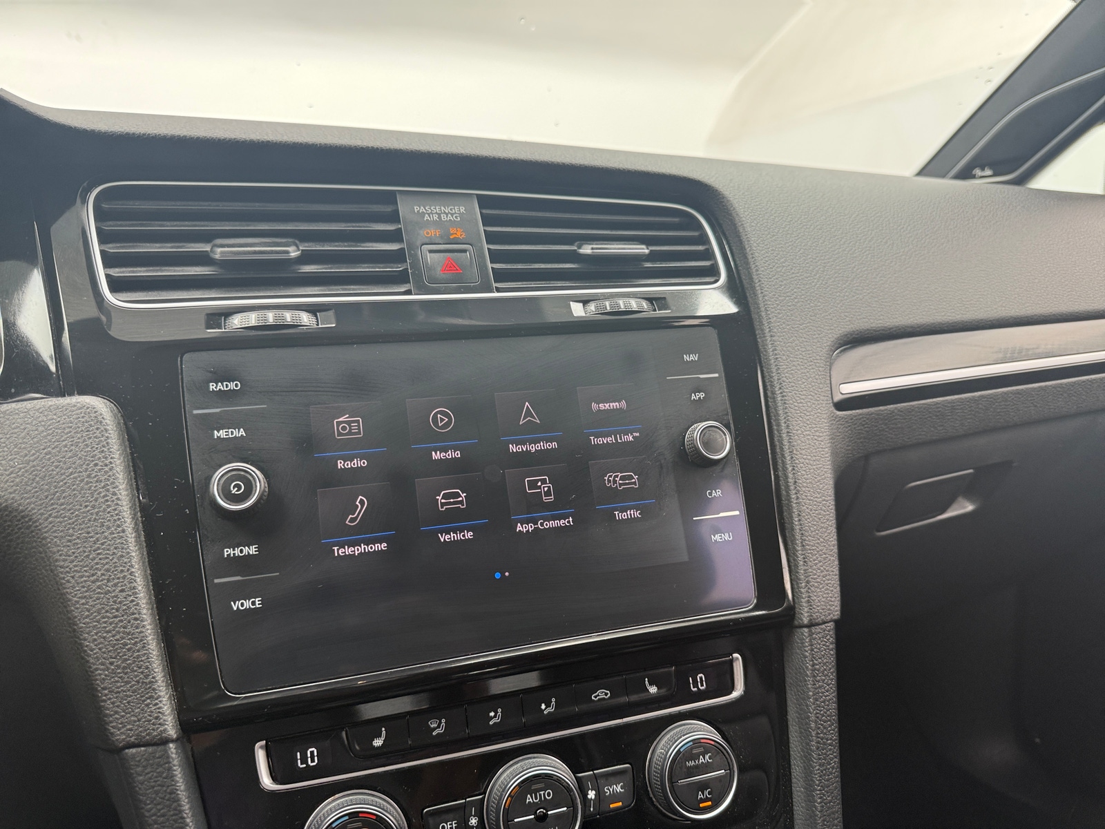 Thumbnail: 2019 Volkswagen Golf - 3