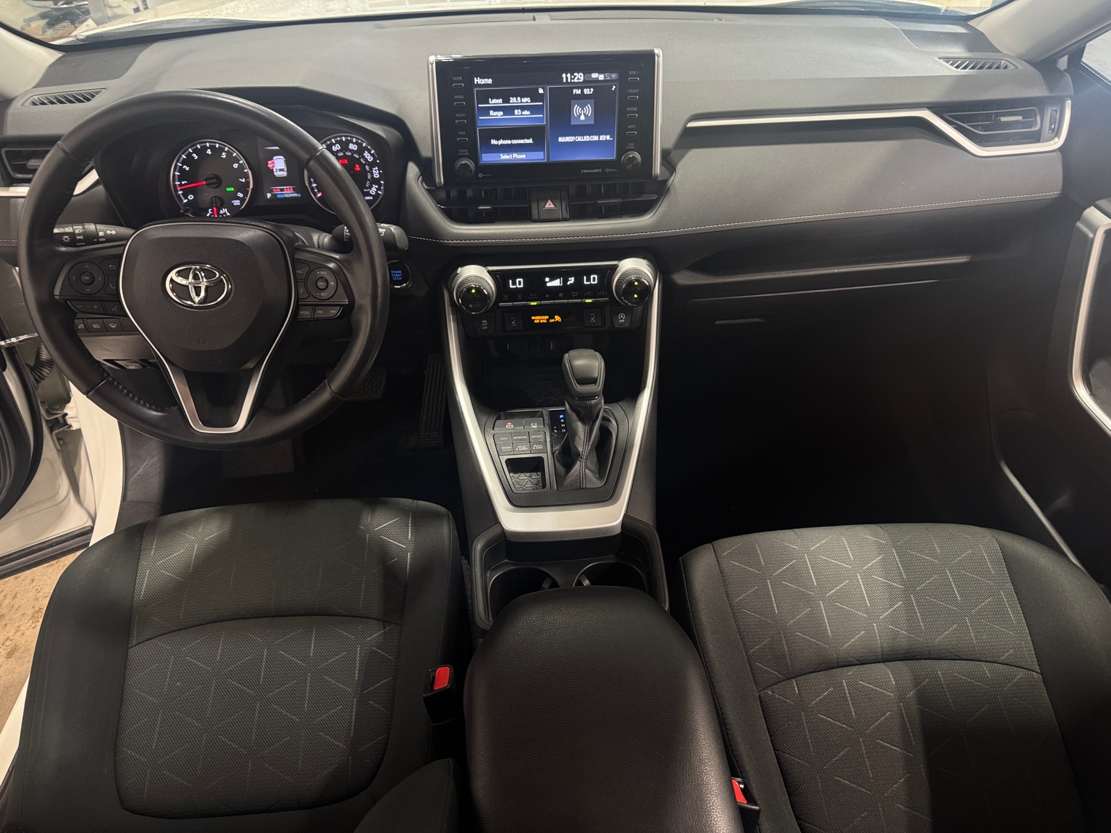 Thumbnail: 2020 Toyota RAV4 - 3