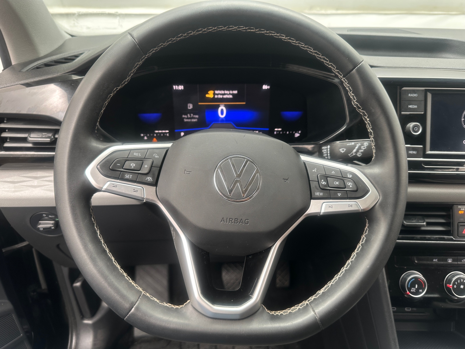 Thumbnail: 2023 Volkswagen Taos - 5