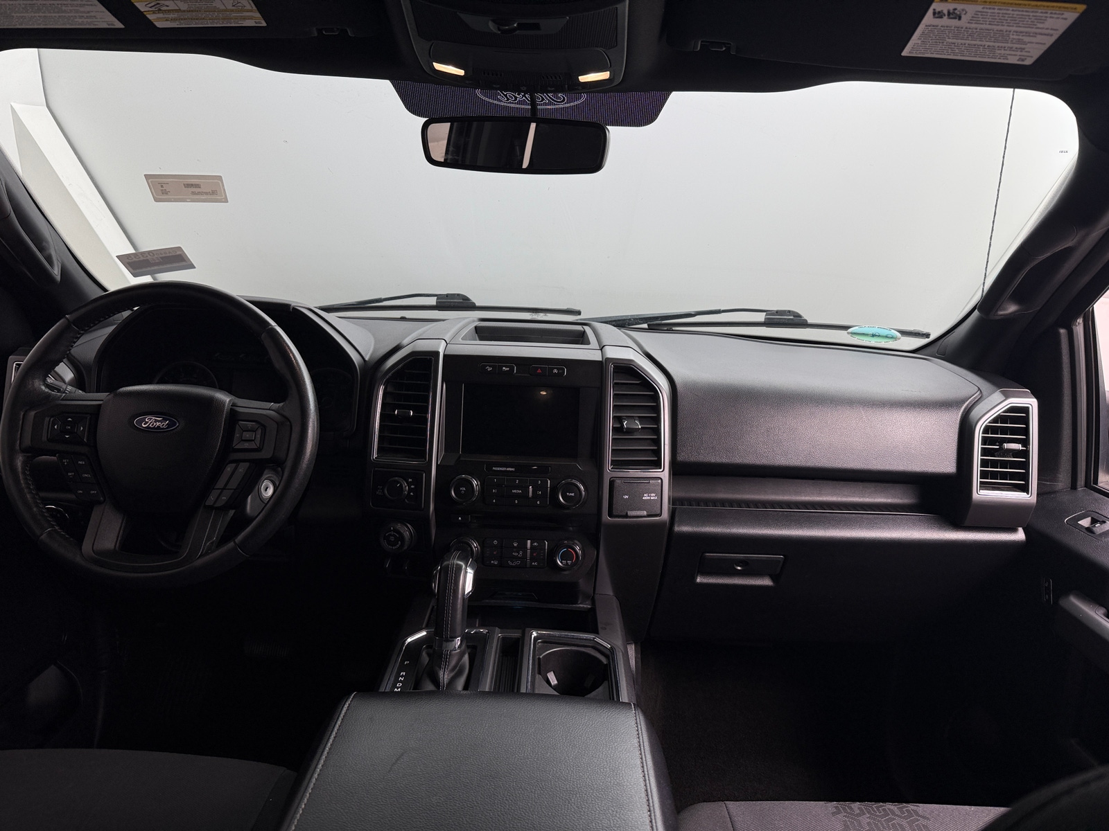 Thumbnail: 2018 Ford Econoline - 3