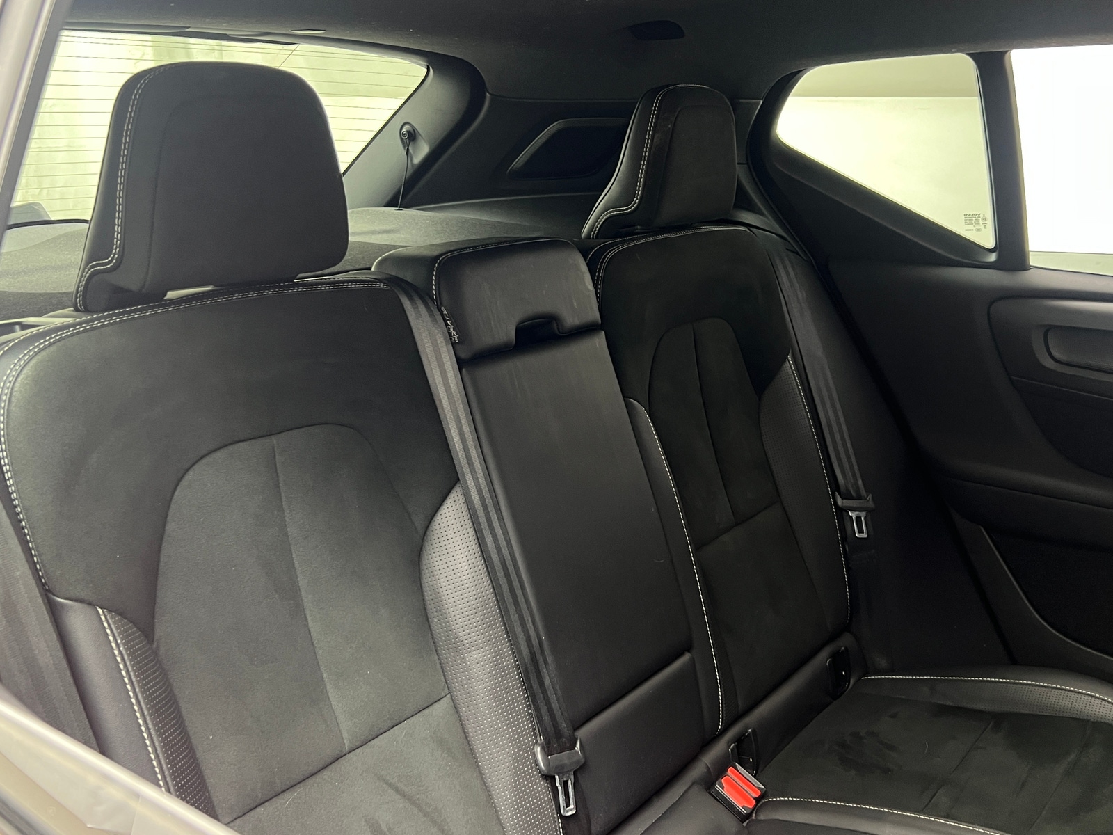 Thumbnail: 2021 Volvo XC40 - 6