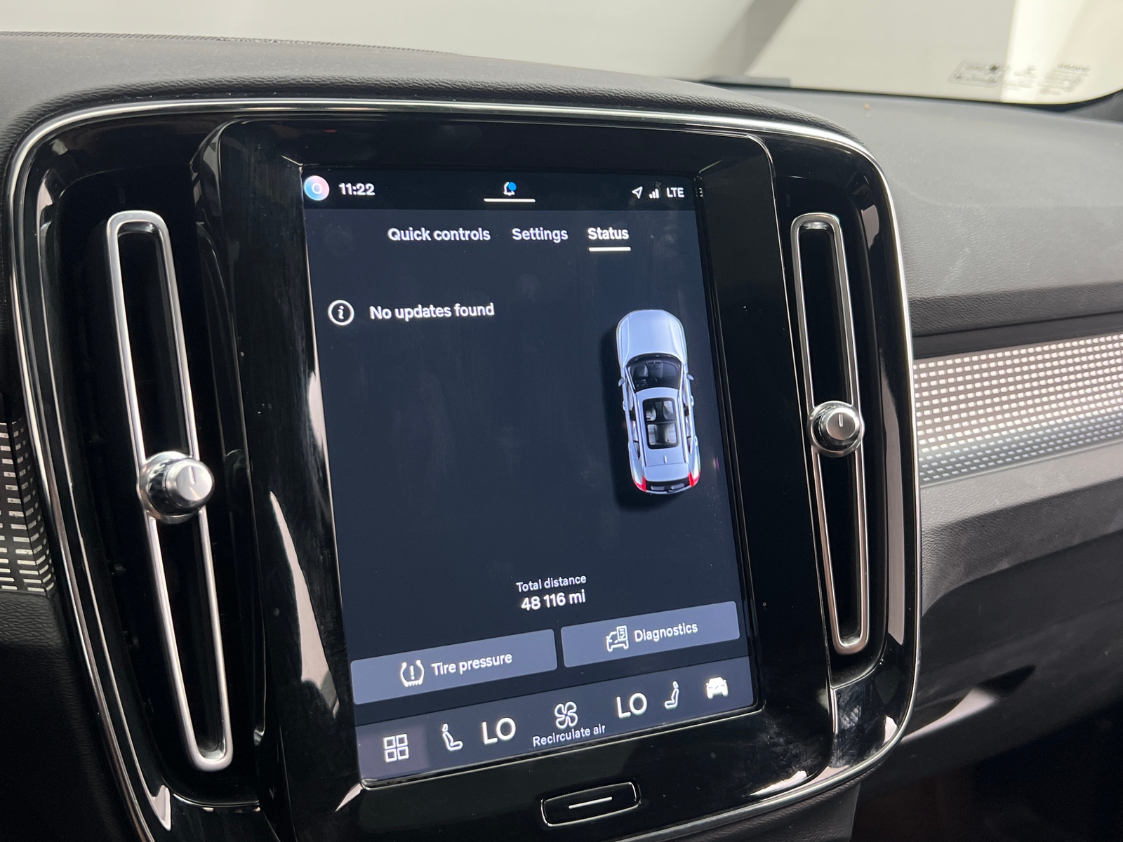 Thumbnail: 2021 Volvo XC40 - 4