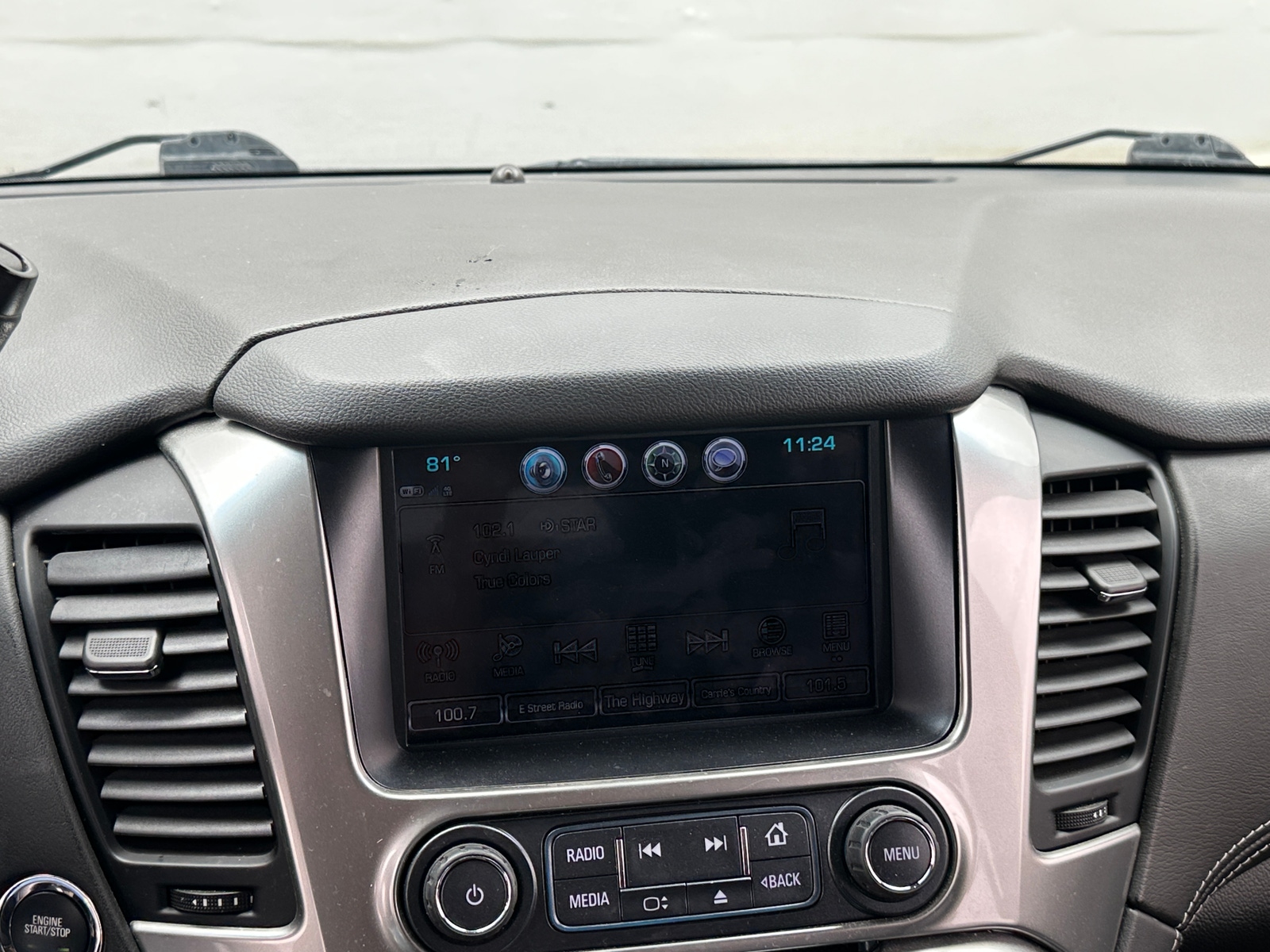 Thumbnail: 2019 Chevrolet Tahoe - 3