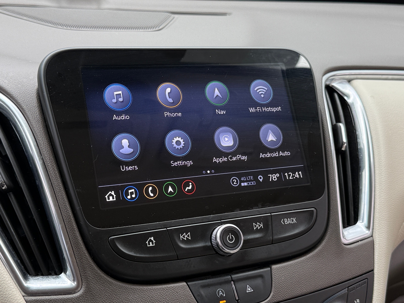 Thumbnail: 2024 Chevrolet Malibu - 3