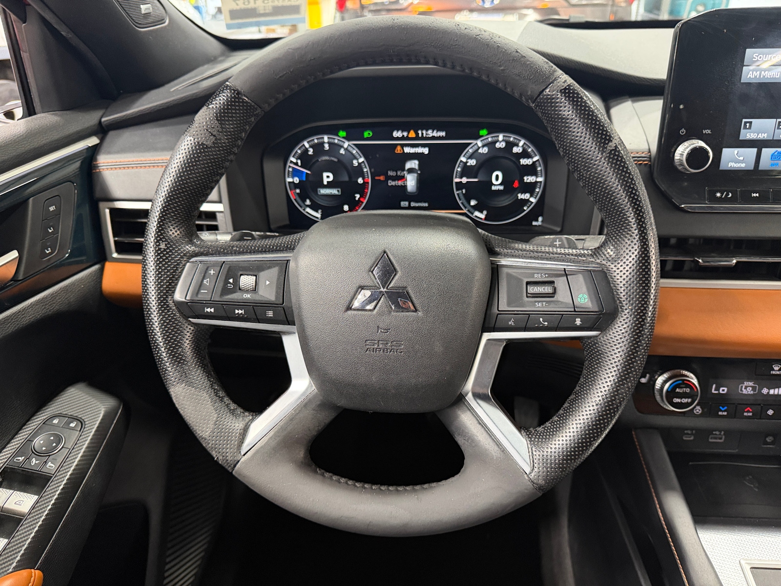 Thumbnail: 2022 Mitsubishi Outlander - 4