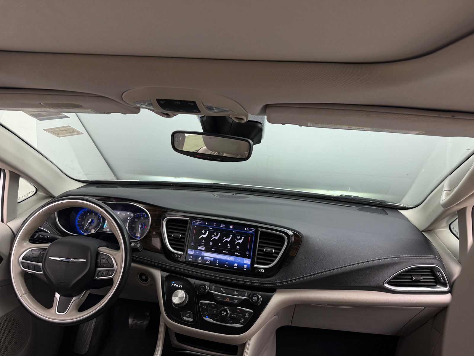 Thumbnail: 2021 Chrysler Pacifica - 2