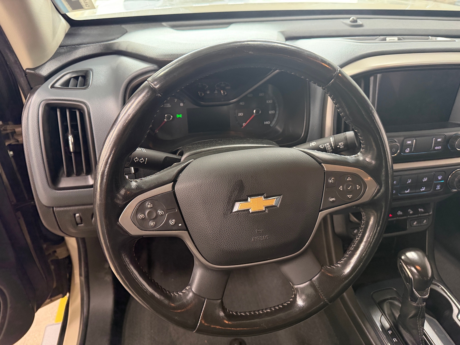 Thumbnail: 2022 Chevrolet Colorado - 4