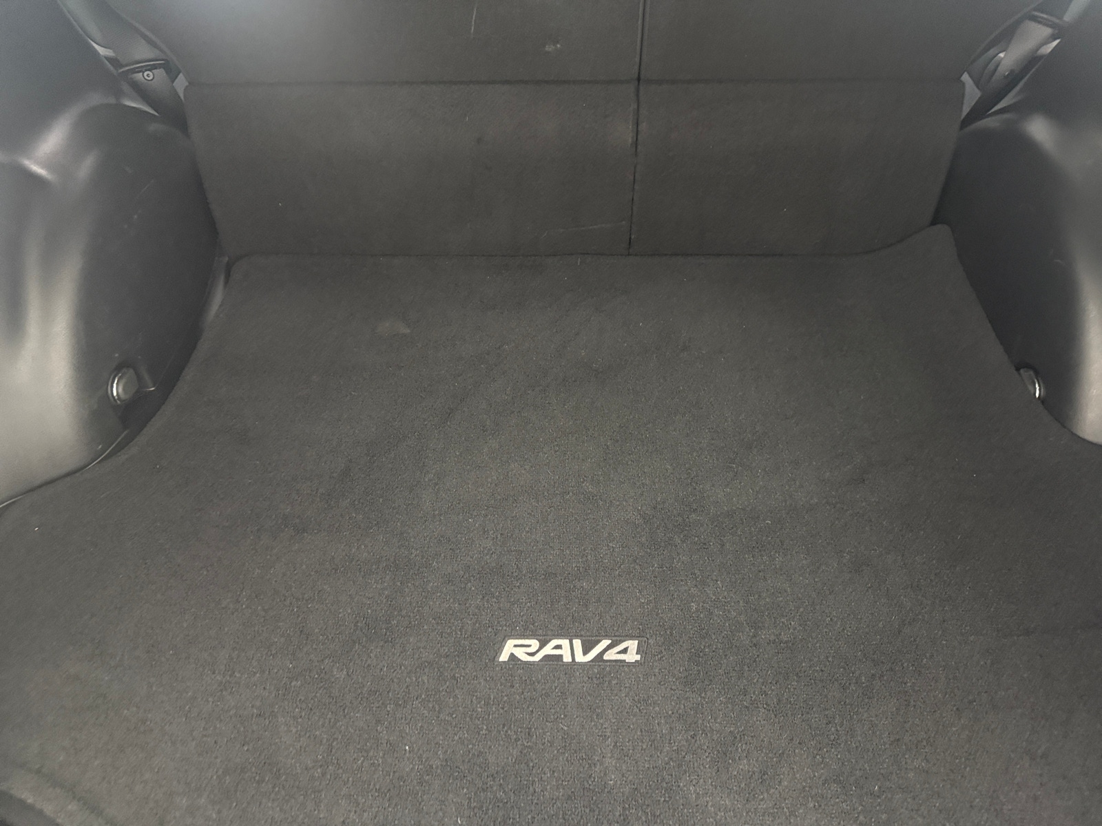 Thumbnail: 2014 Toyota RAV4 - 7