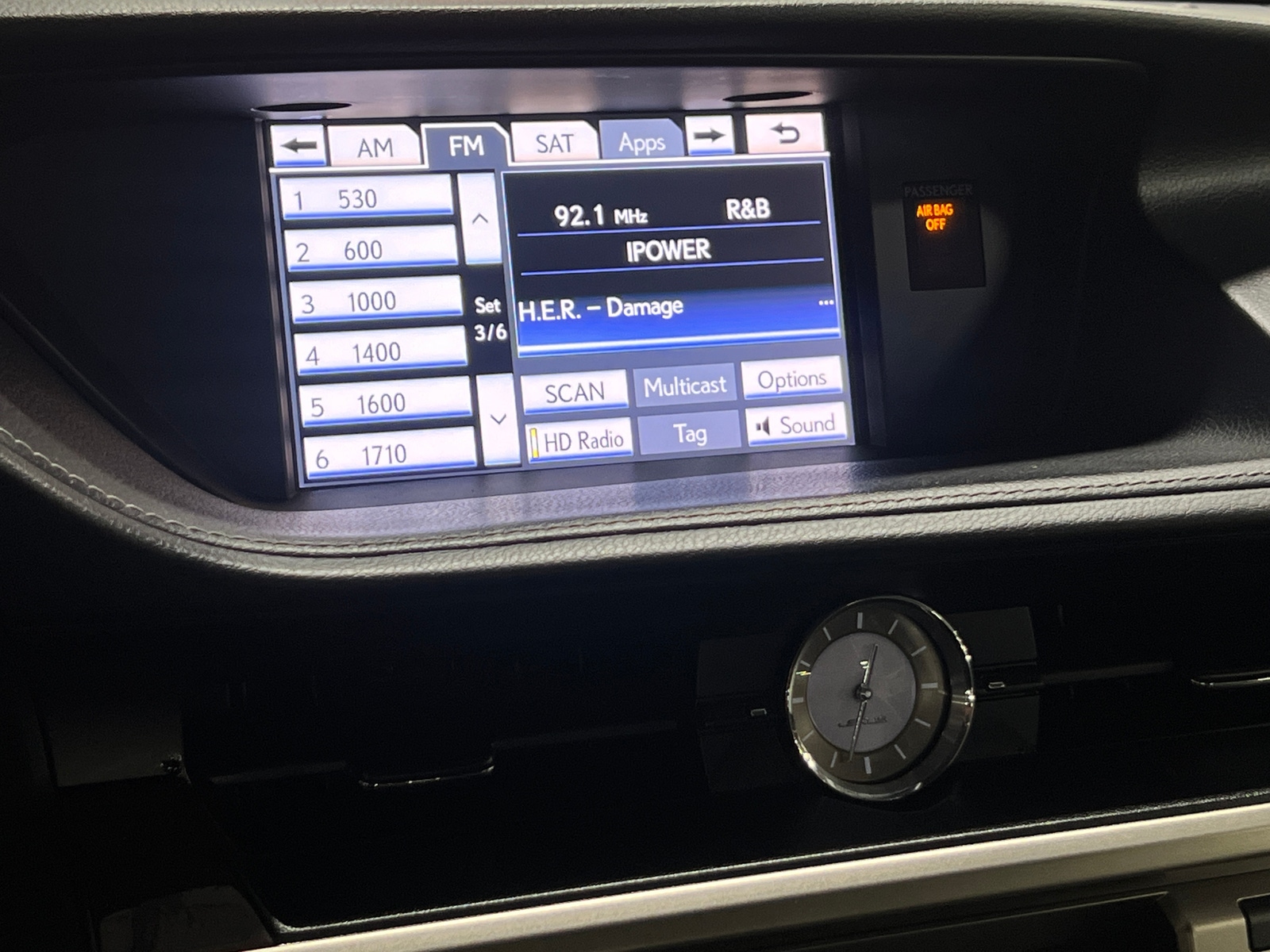Thumbnail: 2013 Lexus ES - 3