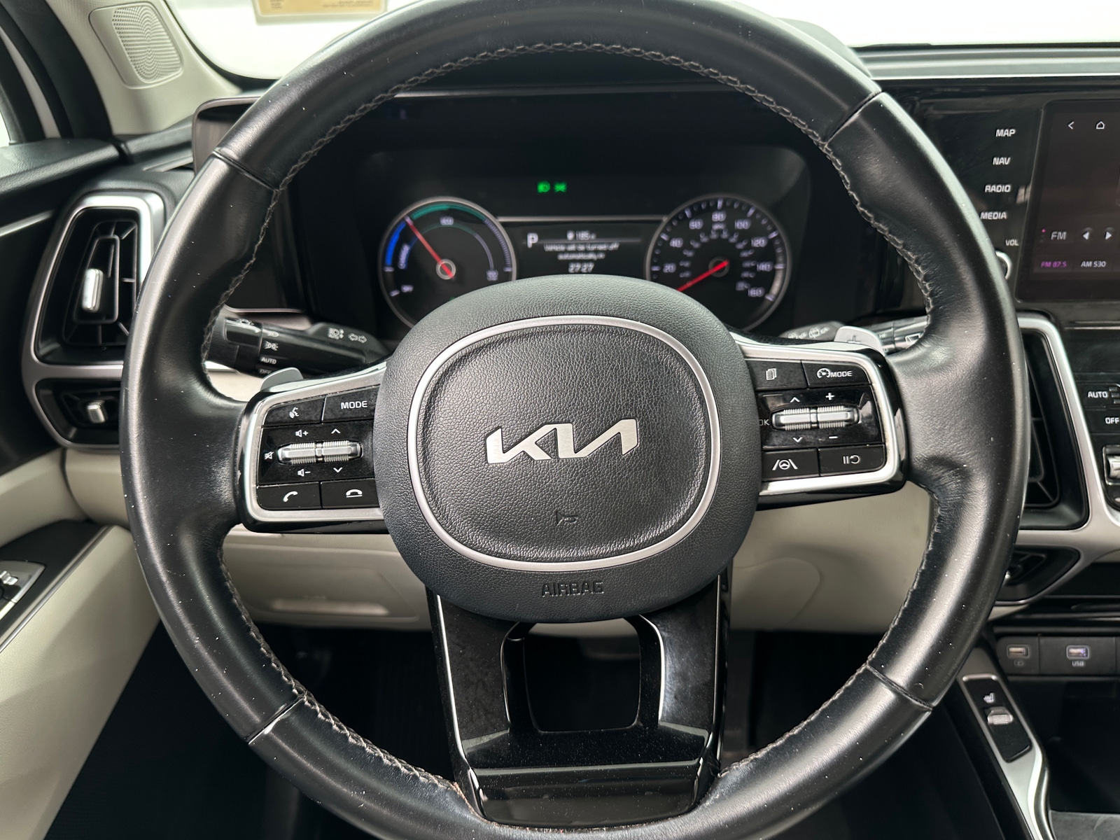 Thumbnail: 2022 Kia Sorento - 4