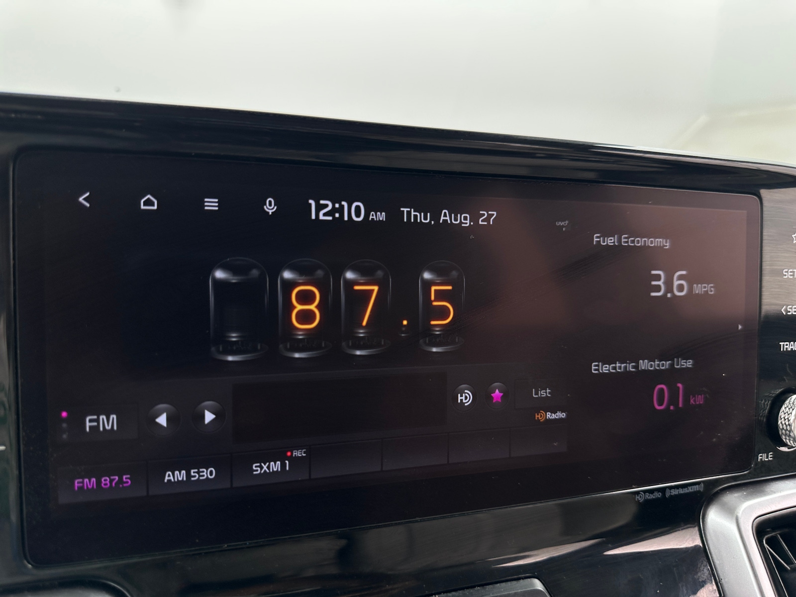 Thumbnail: 2022 Kia Sorento - 3