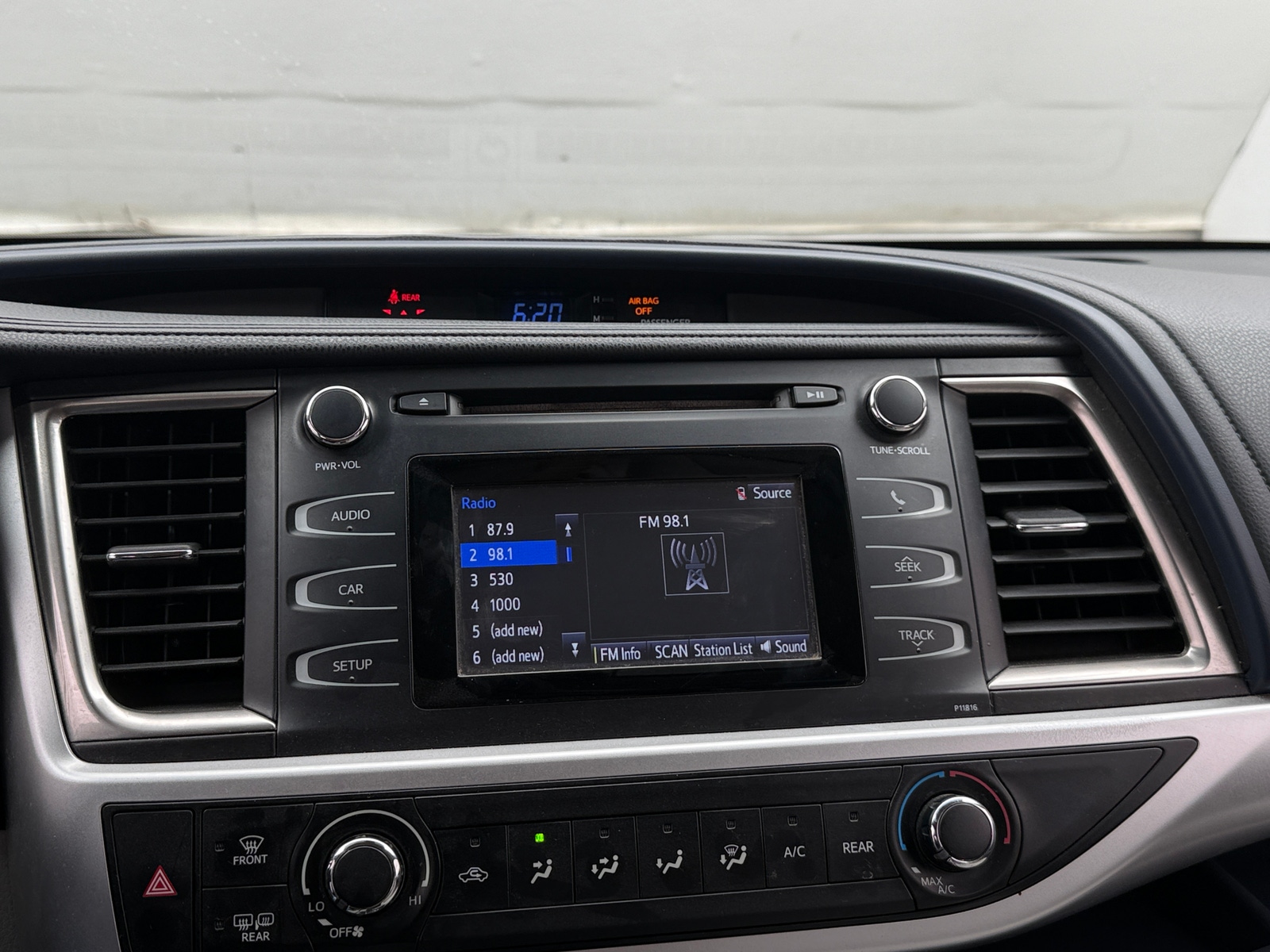 Thumbnail: 2019 Toyota Highlander - 4