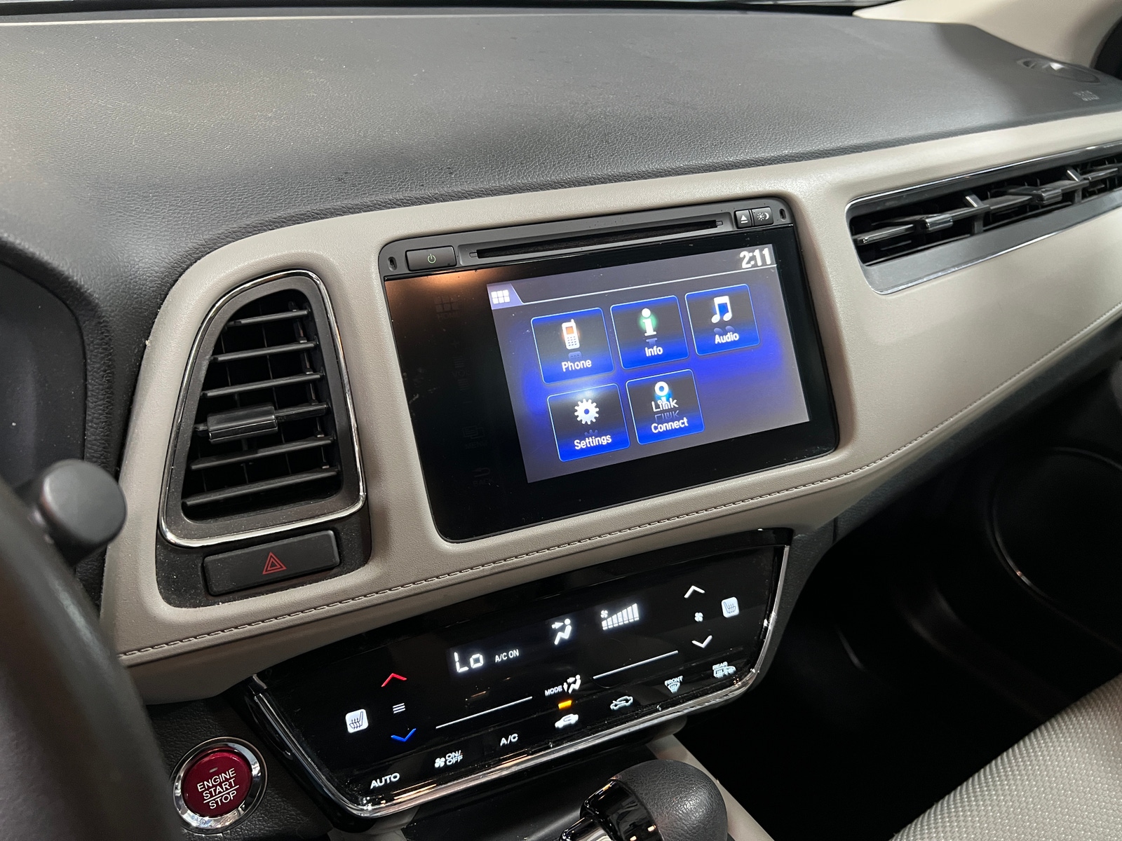 Thumbnail: 2016 Honda HR-V - 4