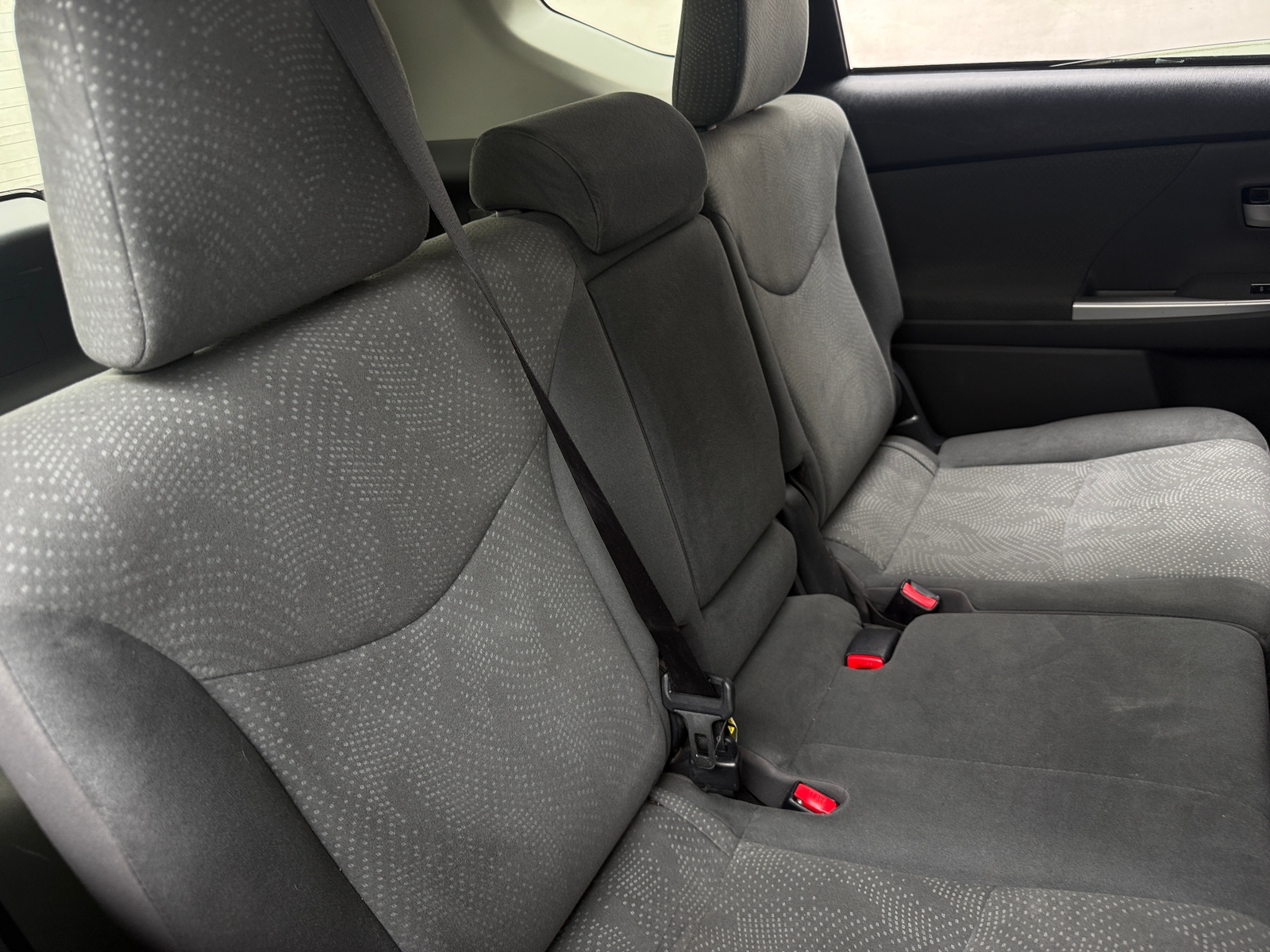 Thumbnail: 2014 Toyota Prius v - 6