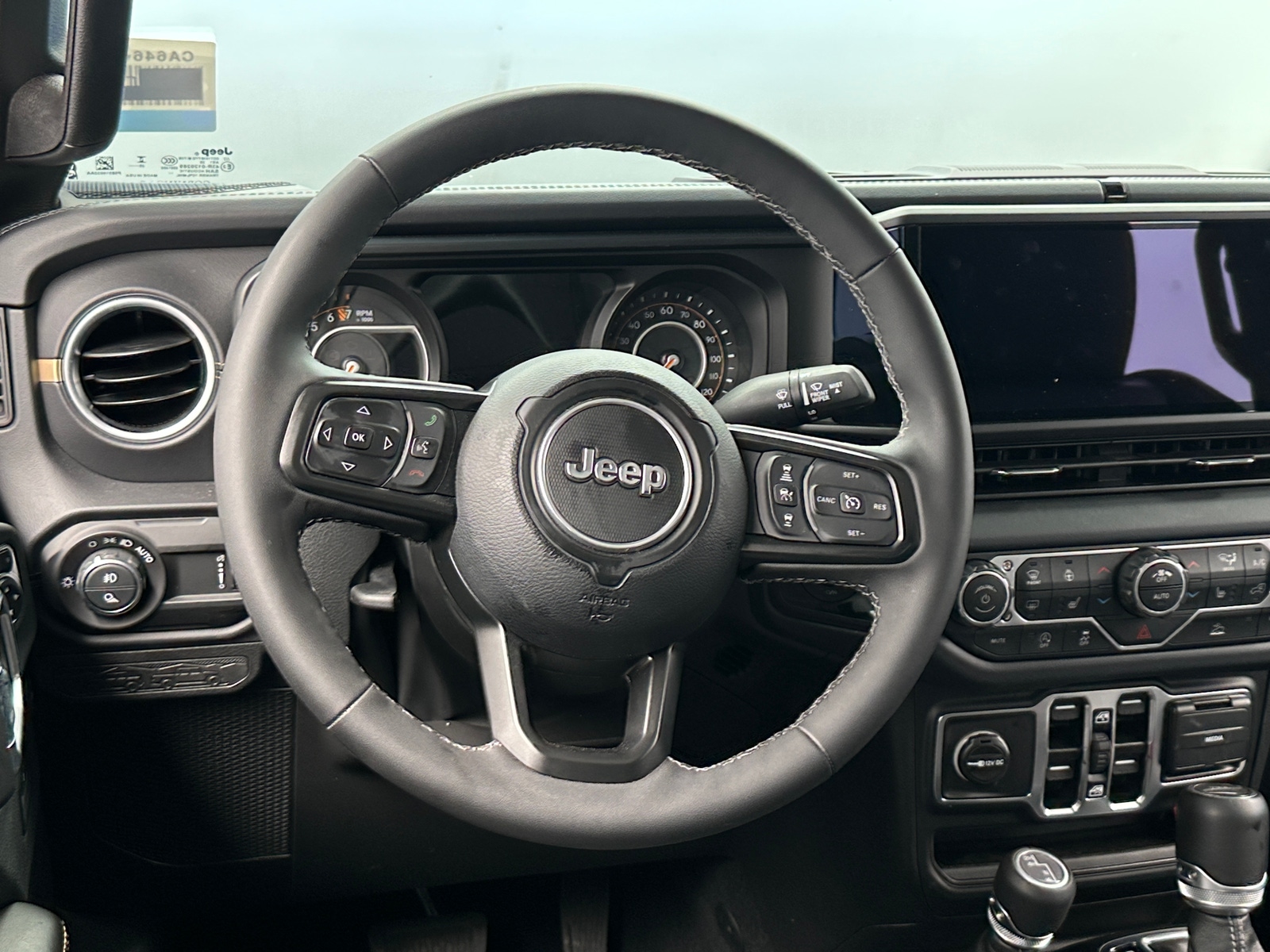Thumbnail: 2025 Jeep Gladiator - 4