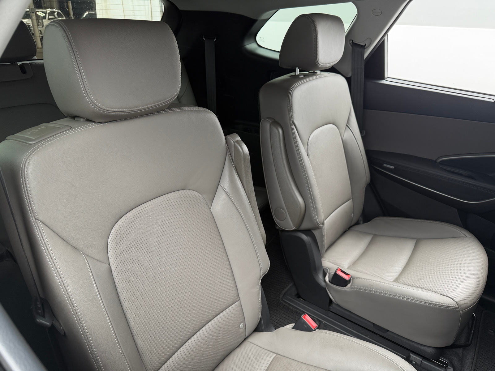 Thumbnail: 2019 Hyundai Santa Fe - 5