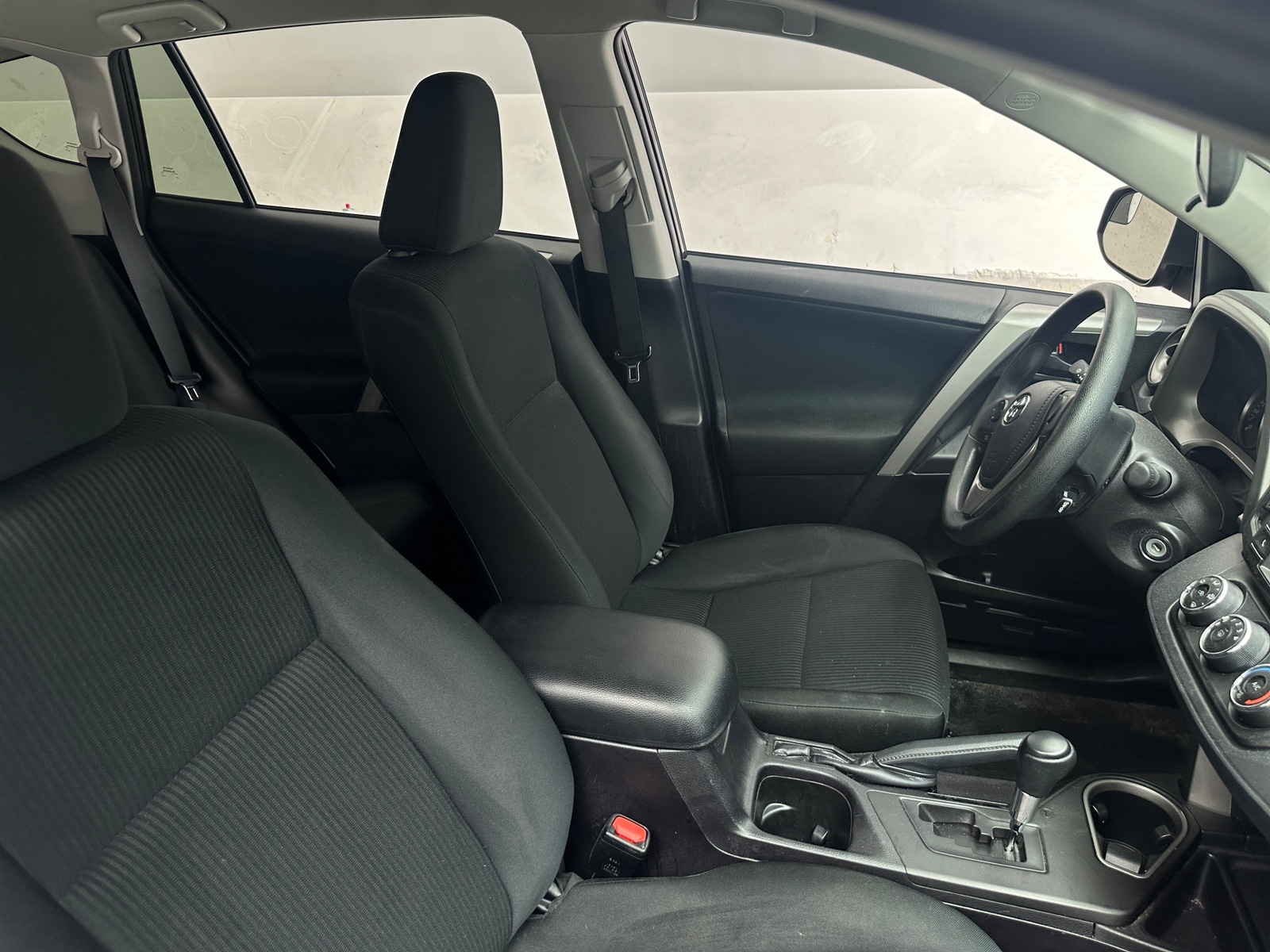 Thumbnail: 2016 Toyota RAV4 - 2