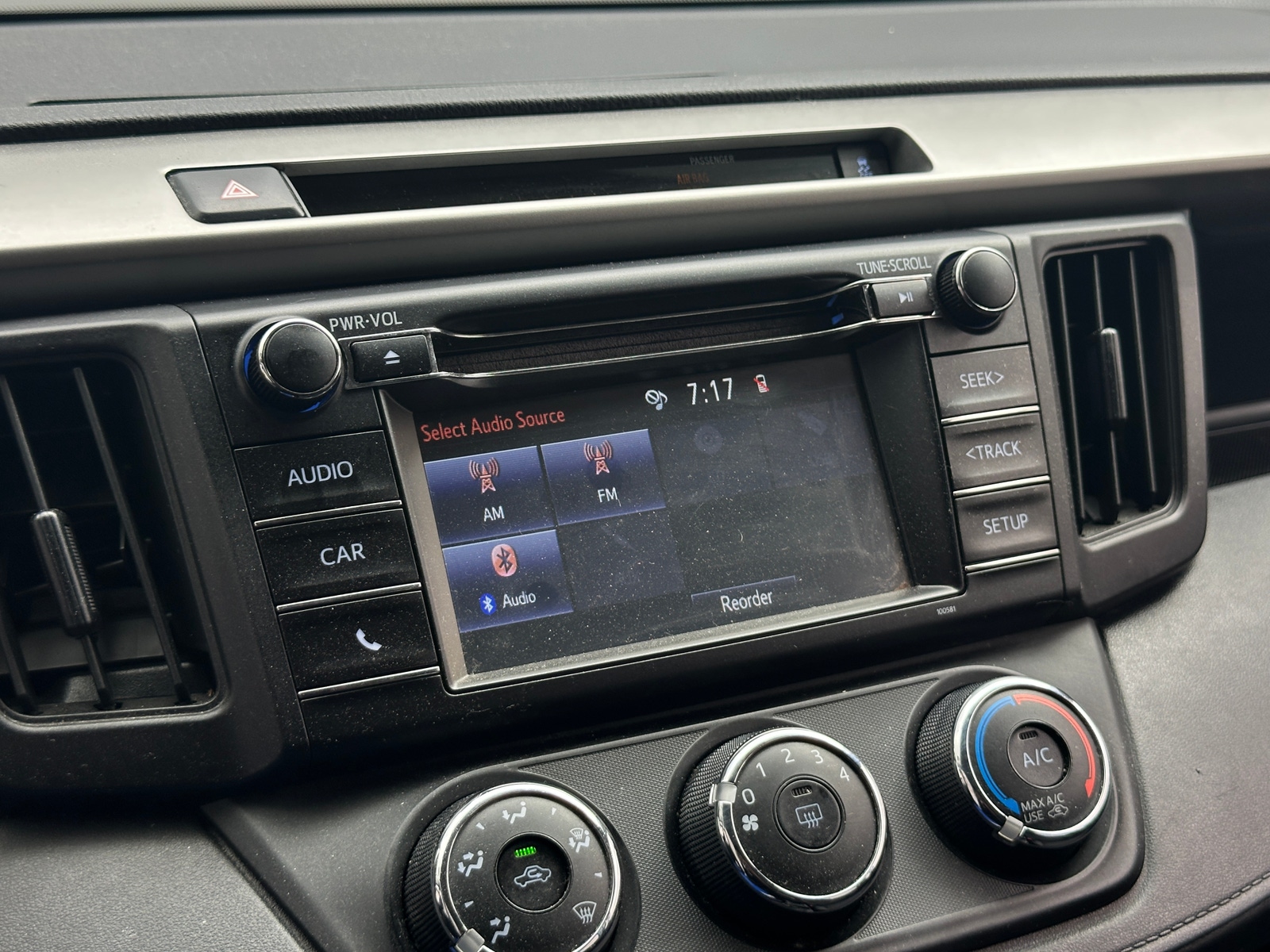 Thumbnail: 2016 Toyota RAV4 - 4