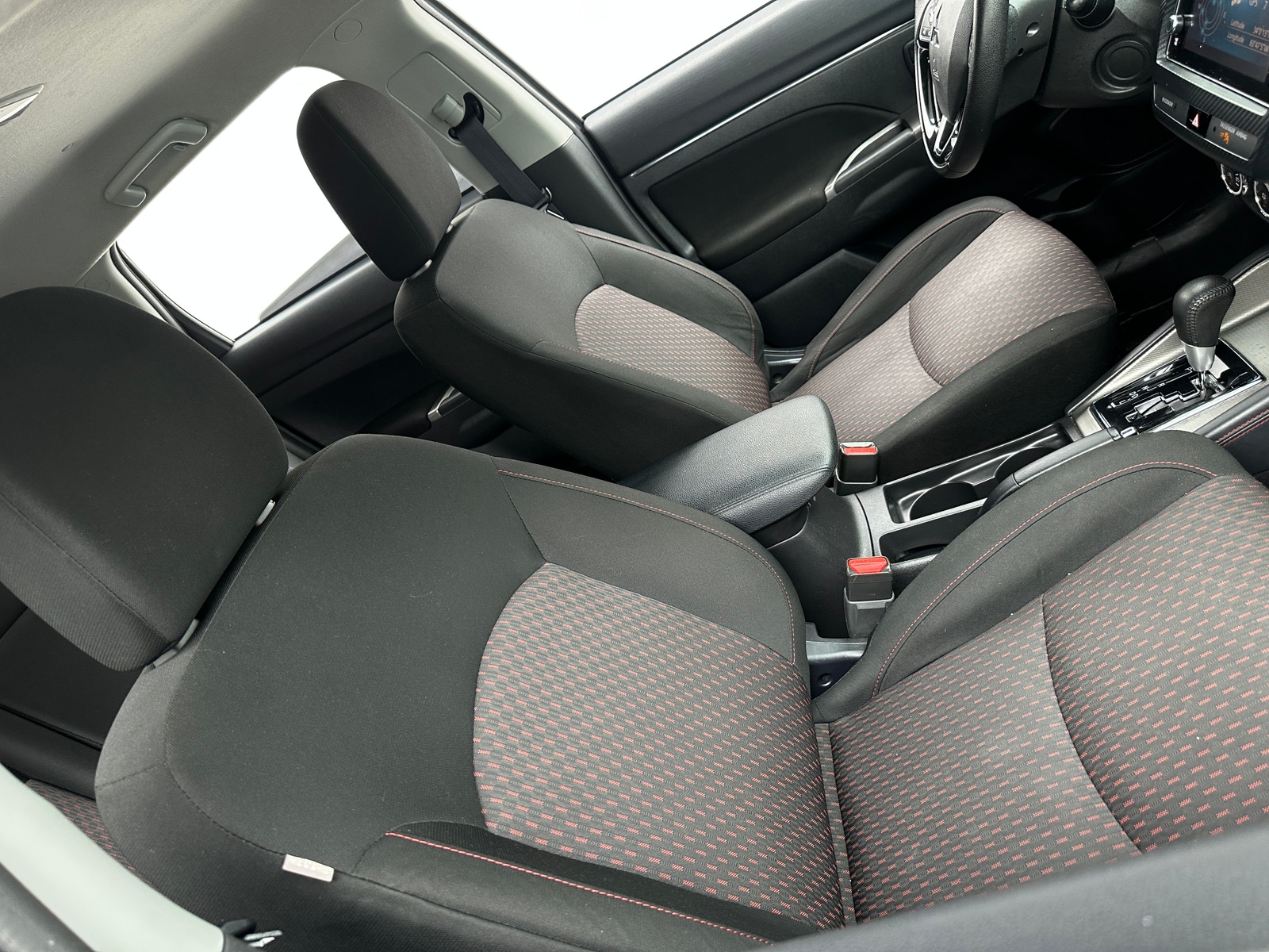 Thumbnail: 2019 Mitsubishi Outlander Sport - 2