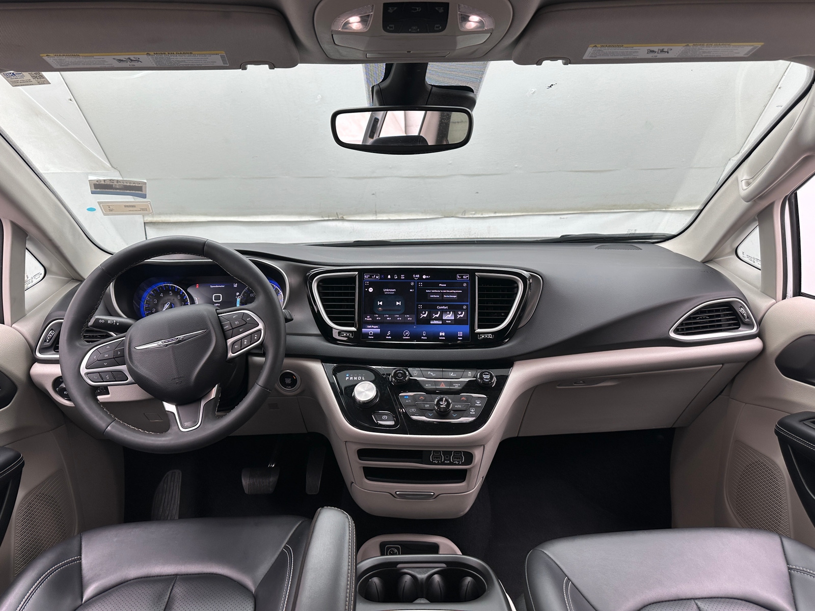 Thumbnail: 2024 Chrysler Pacifica - 2