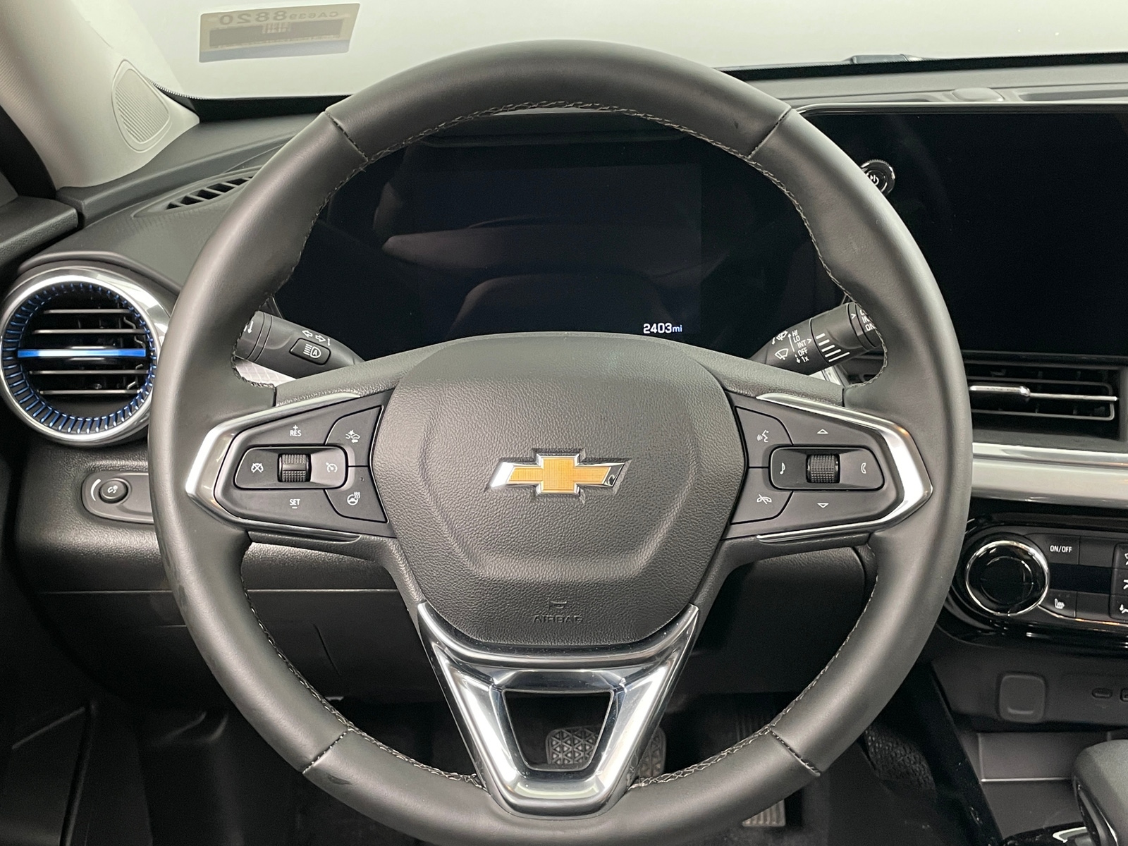 Thumbnail: 2025 Chevrolet Trax - 4
