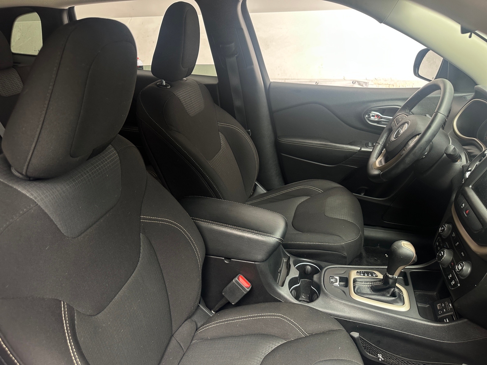 Thumbnail: 2017 Jeep Cherokee - 2