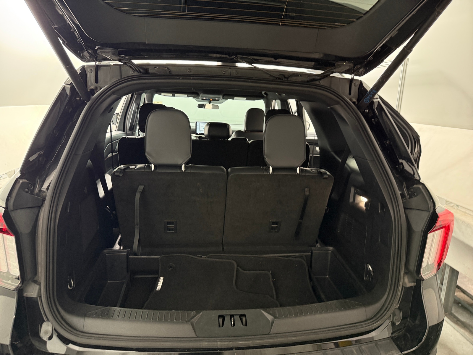 Thumbnail: 2025 Ford Explorer - 6