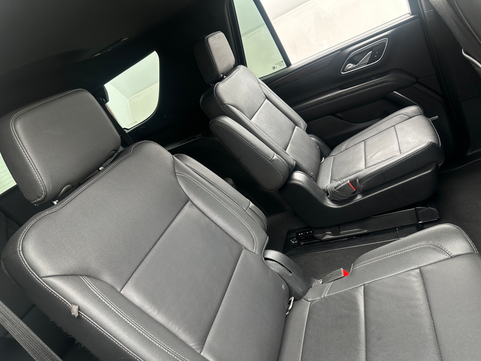 Thumbnail: 2022 Chevrolet Tahoe - 5