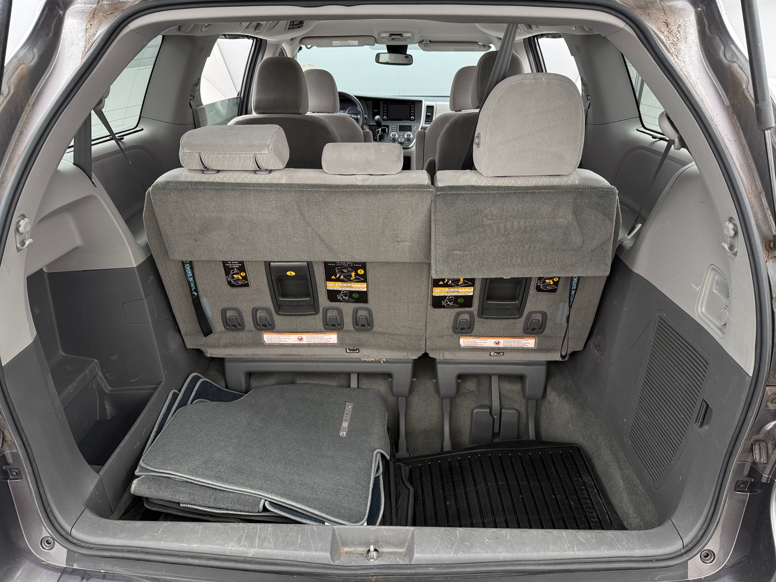 Thumbnail: 2018 Toyota Sienna - 7
