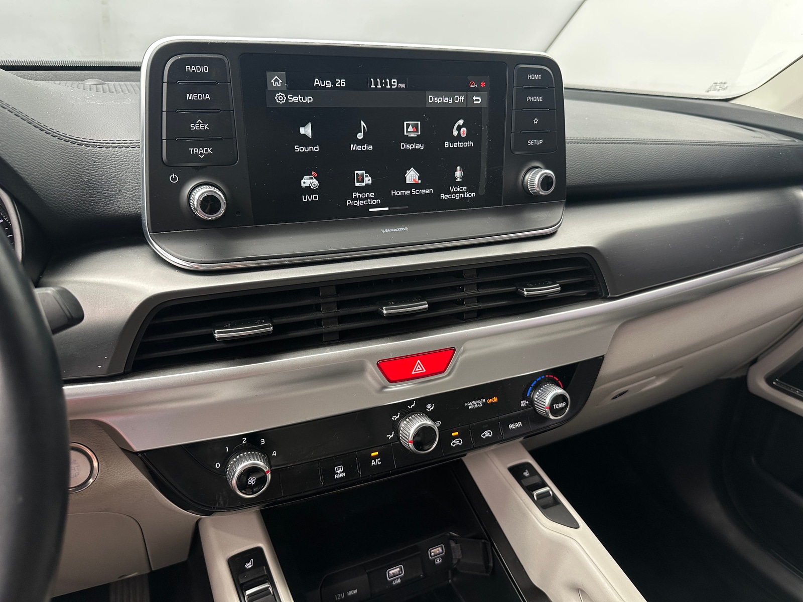 Thumbnail: 2020 Kia Telluride - 3