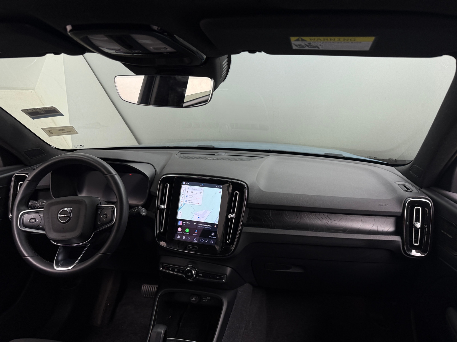 Thumbnail: 2023 Volvo XC40 - 3