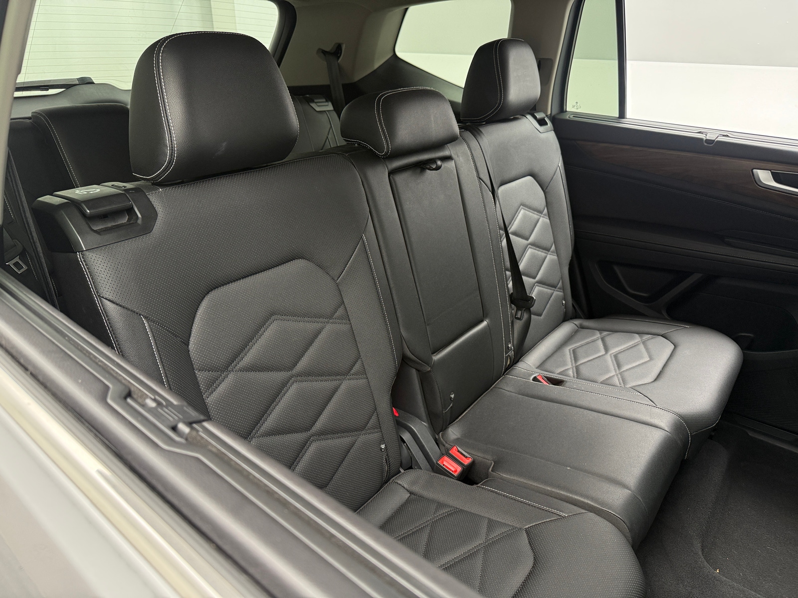 Thumbnail: 2025 Volkswagen Atlas - 5