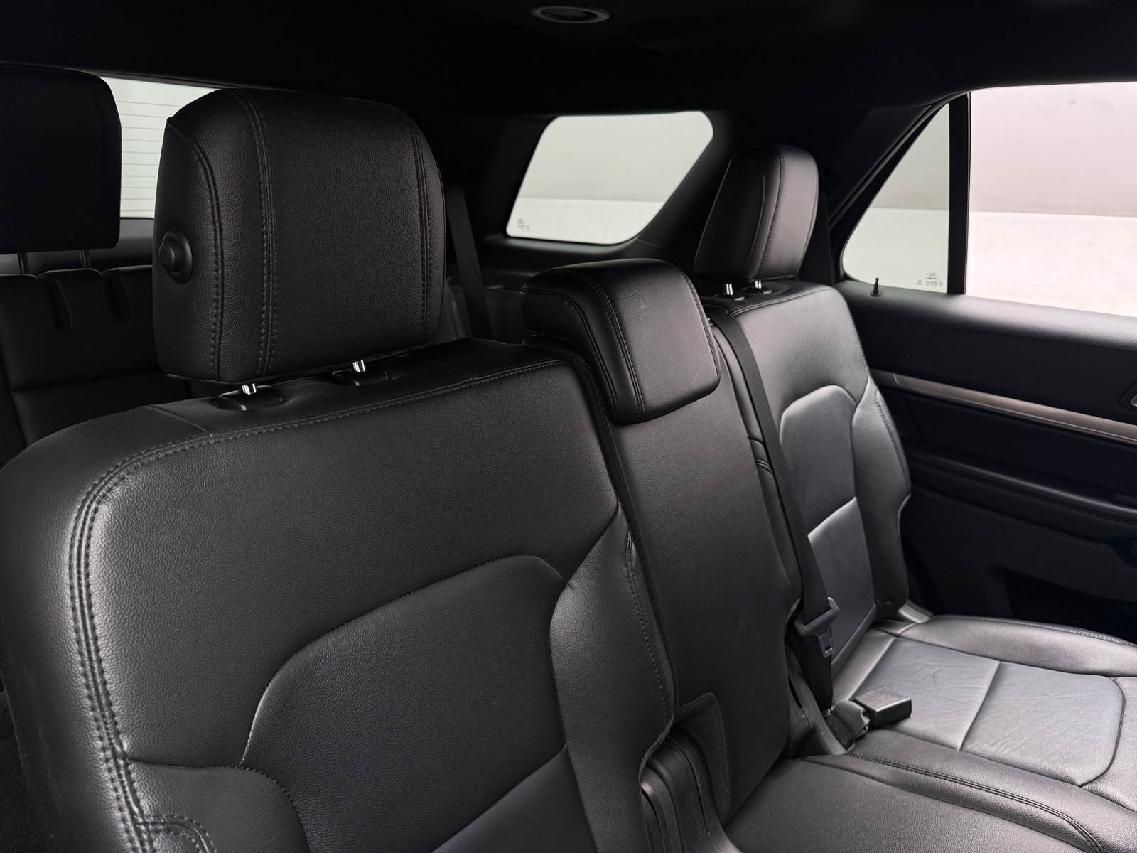 Thumbnail: 2018 Ford Explorer - 5
