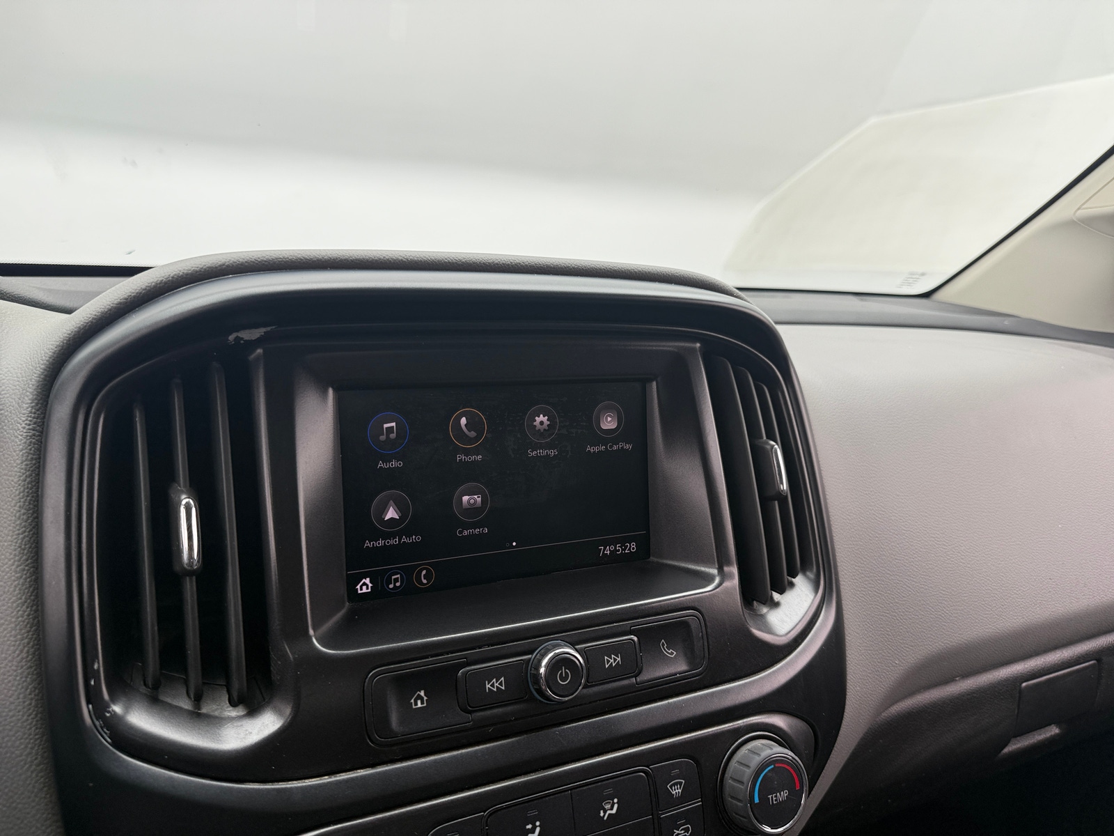 Thumbnail: 2022 Chevrolet Colorado - 3