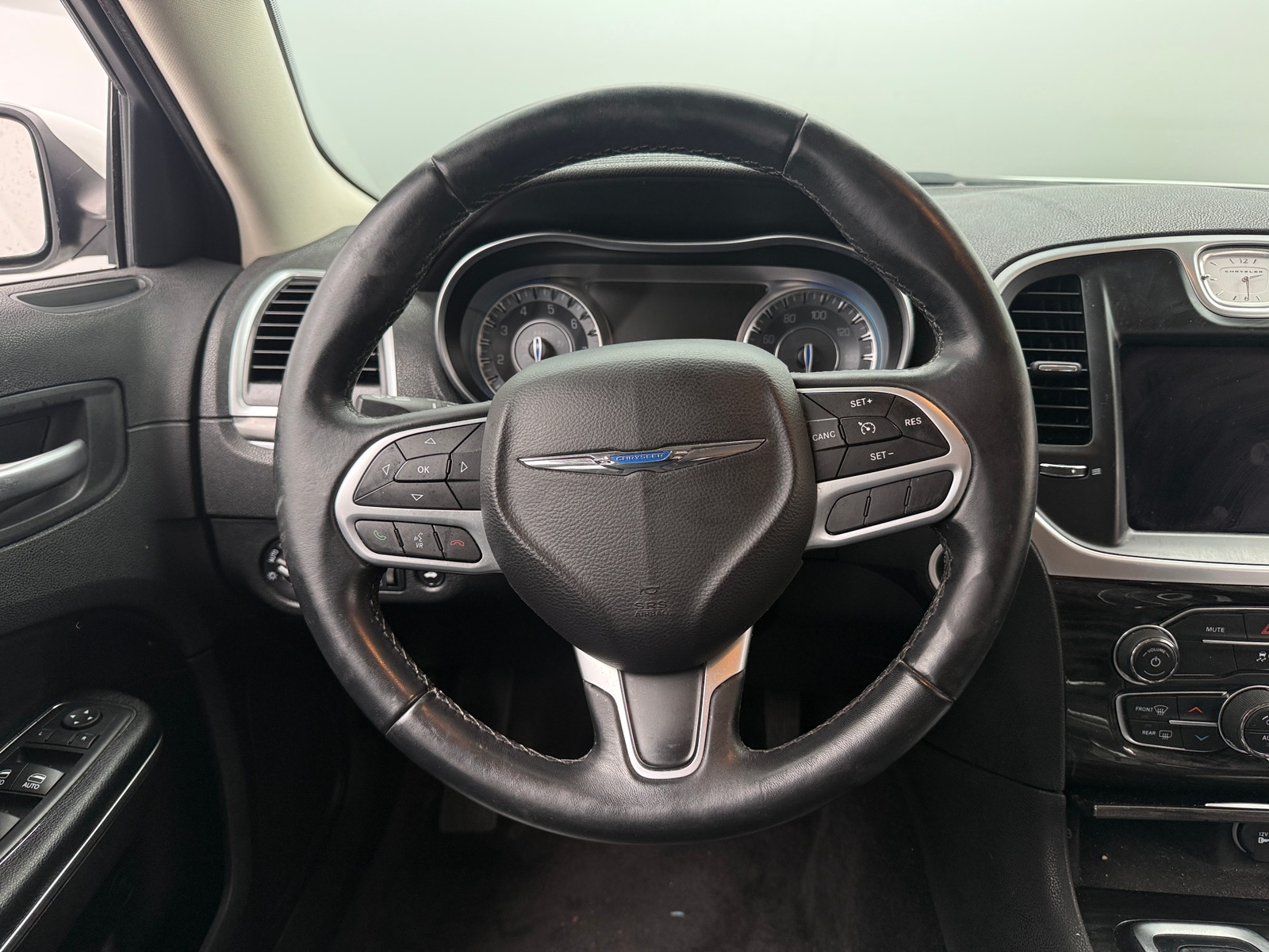 Thumbnail: 2017 Chrysler 300 - 4