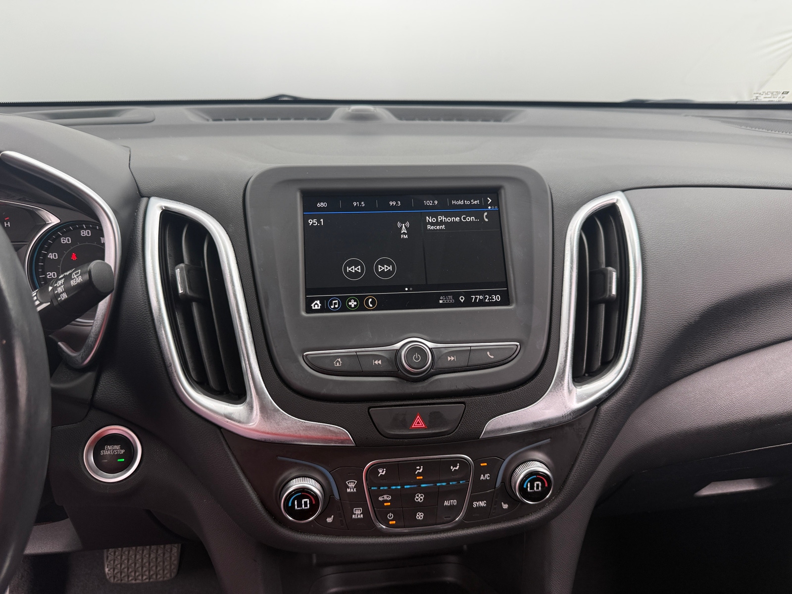 Thumbnail: 2019 Chevrolet Equinox - 4