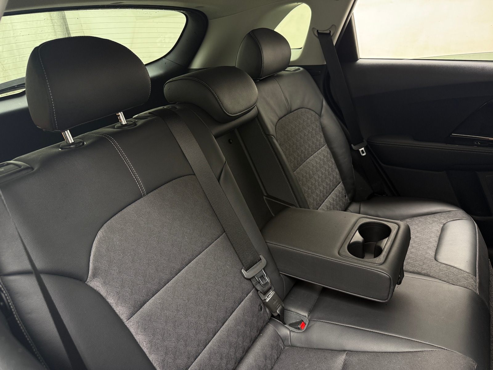Thumbnail: 2019 Kia Niro - 6