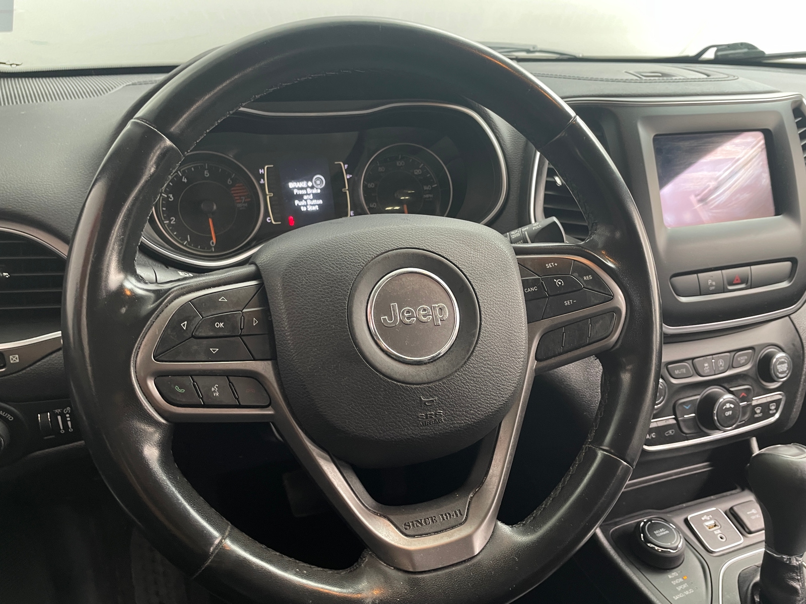 Thumbnail: 2020 Jeep Cherokee - 5