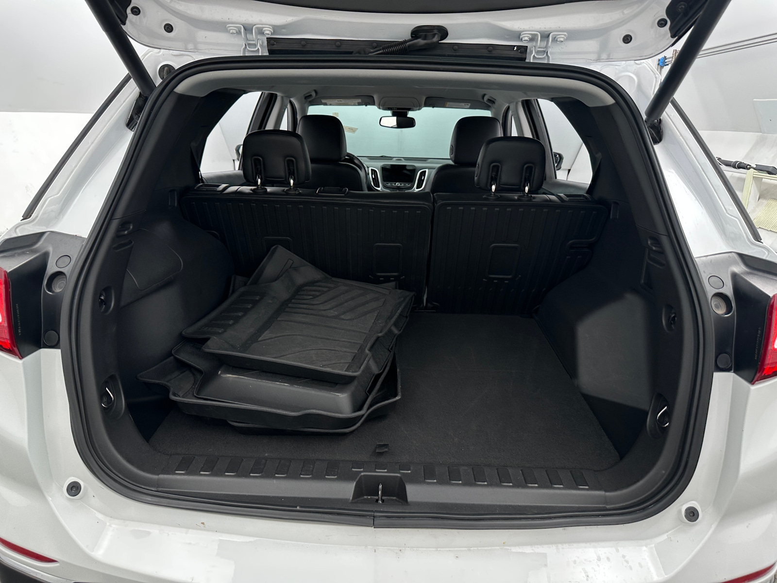 Thumbnail: 2020 Chevrolet Equinox - 6
